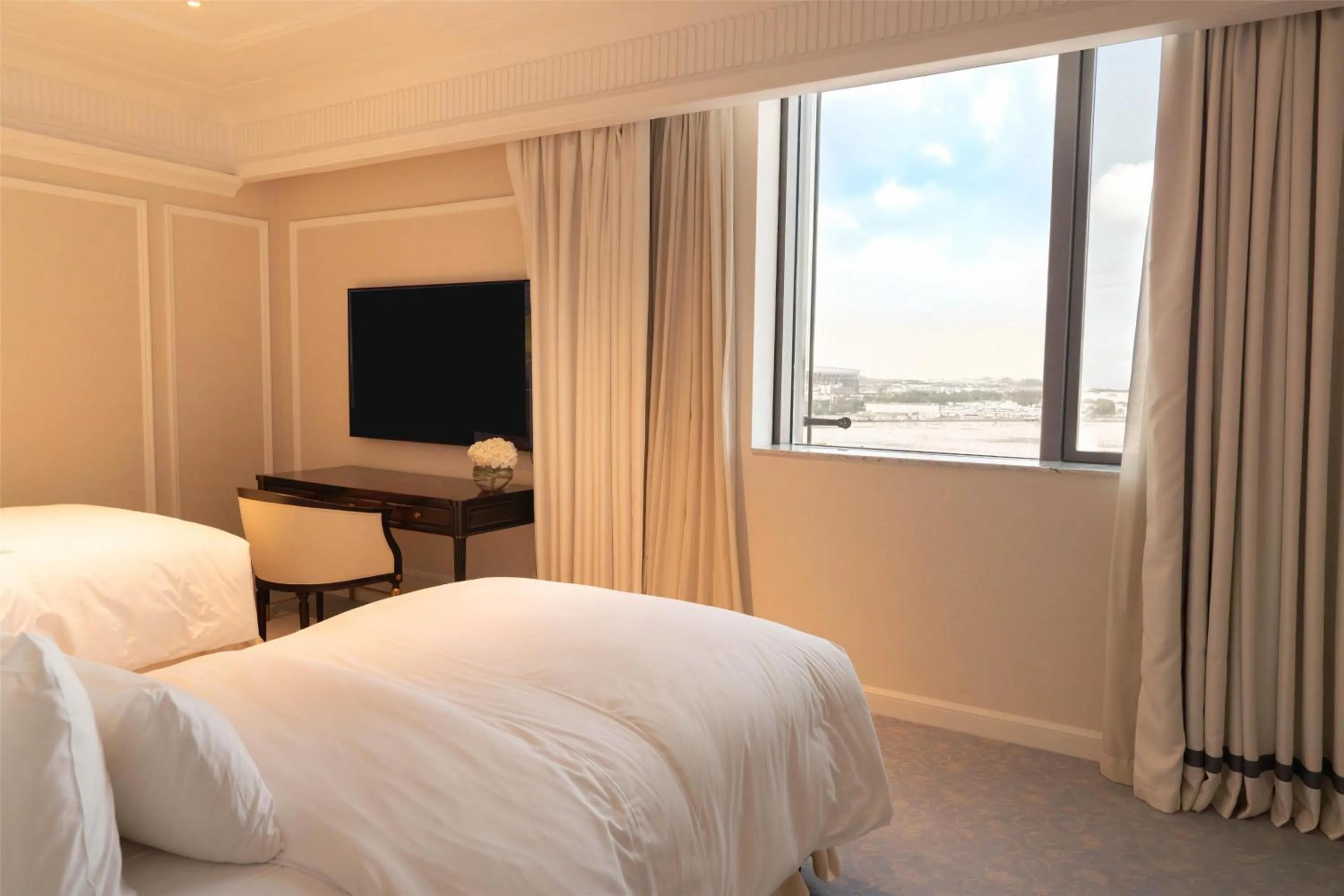 Bed in The Plaza Doha, LXR Hotels & Resorts