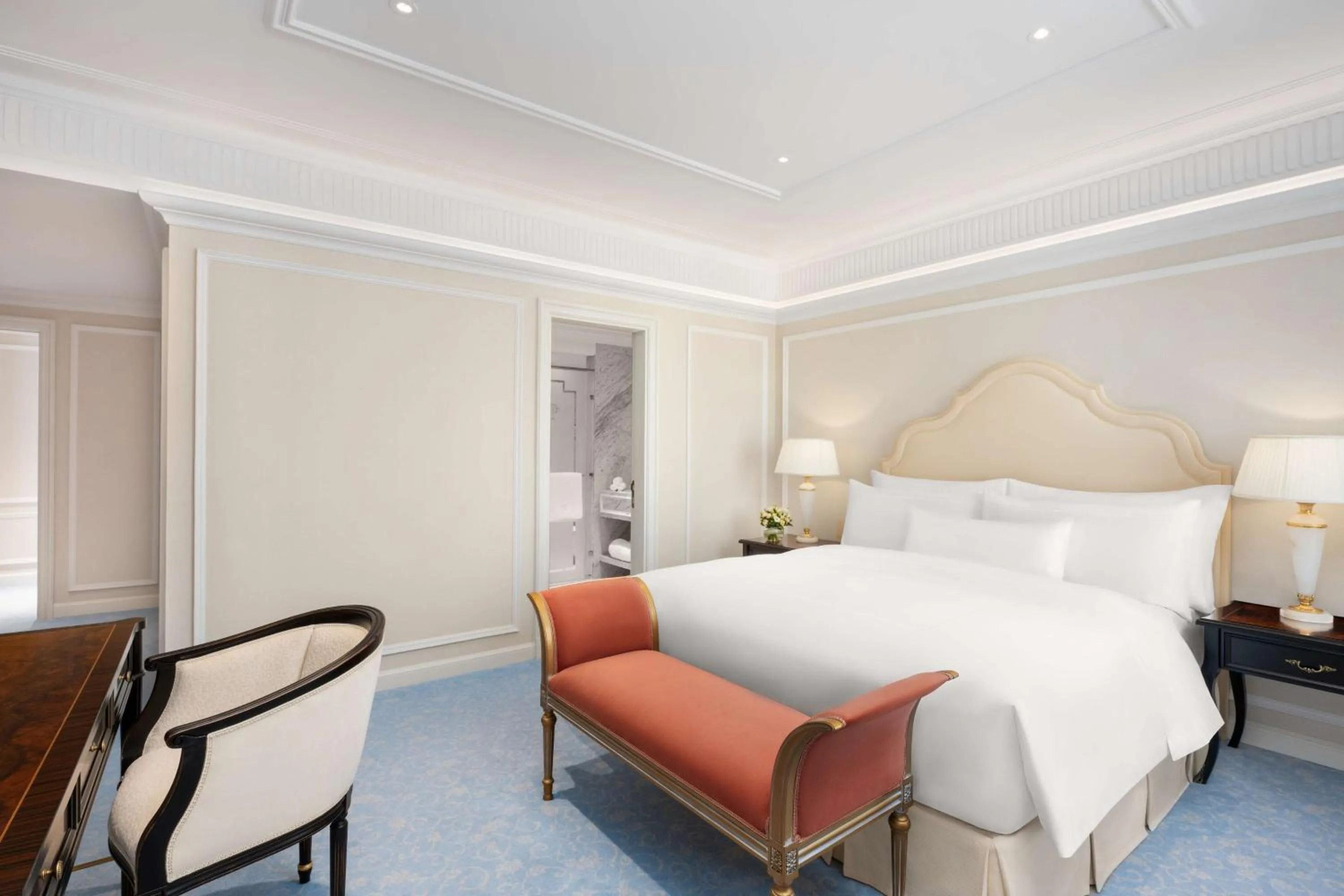 Bed in The Plaza Doha, LXR Hotels & Resorts