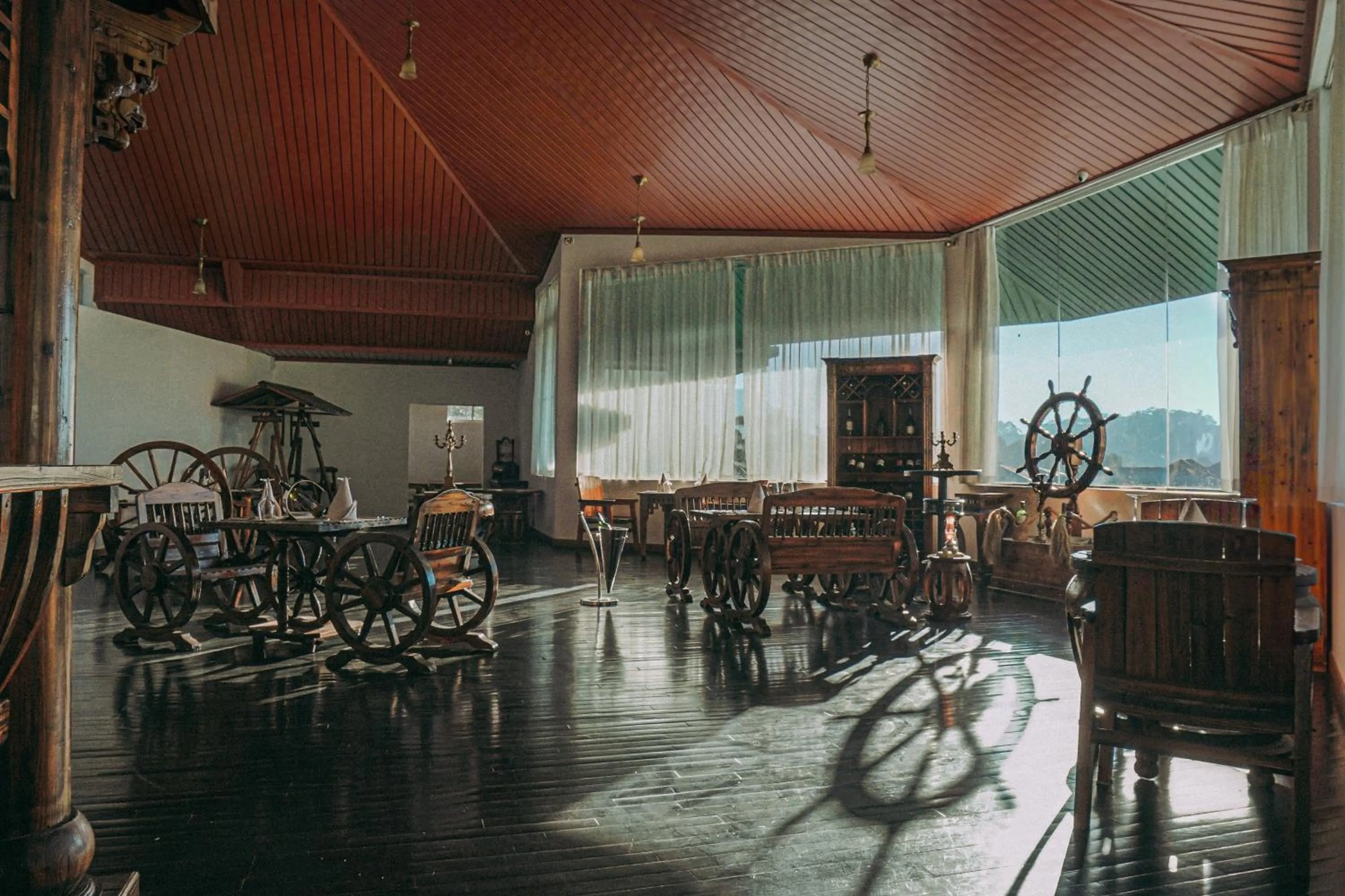 Dining area in Araliya Green Hills - Where Historic Charm Mingles with Natural Beauty