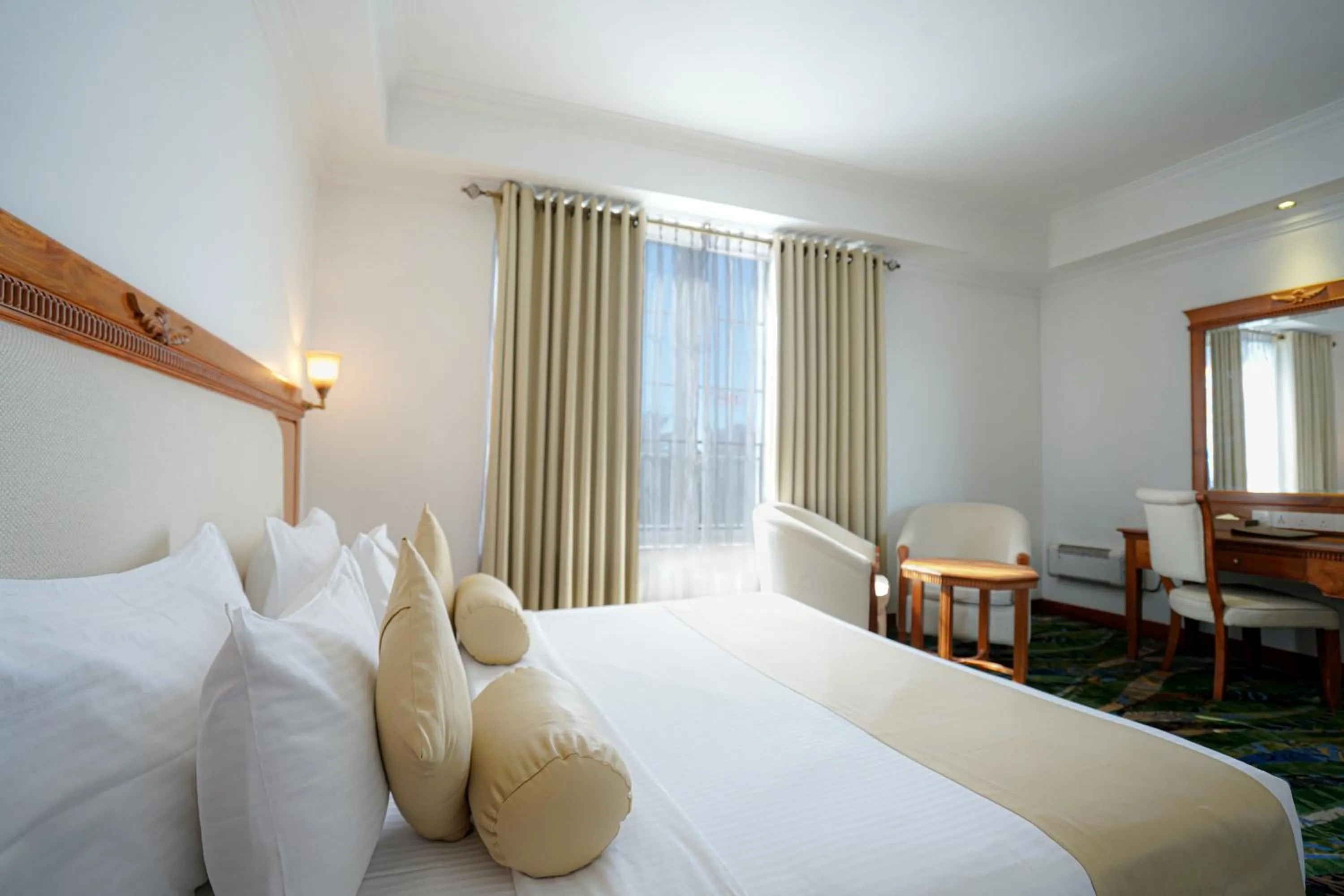 Bed in Araliya Green Hills - Where Historic Charm Mingles with Natural Beauty