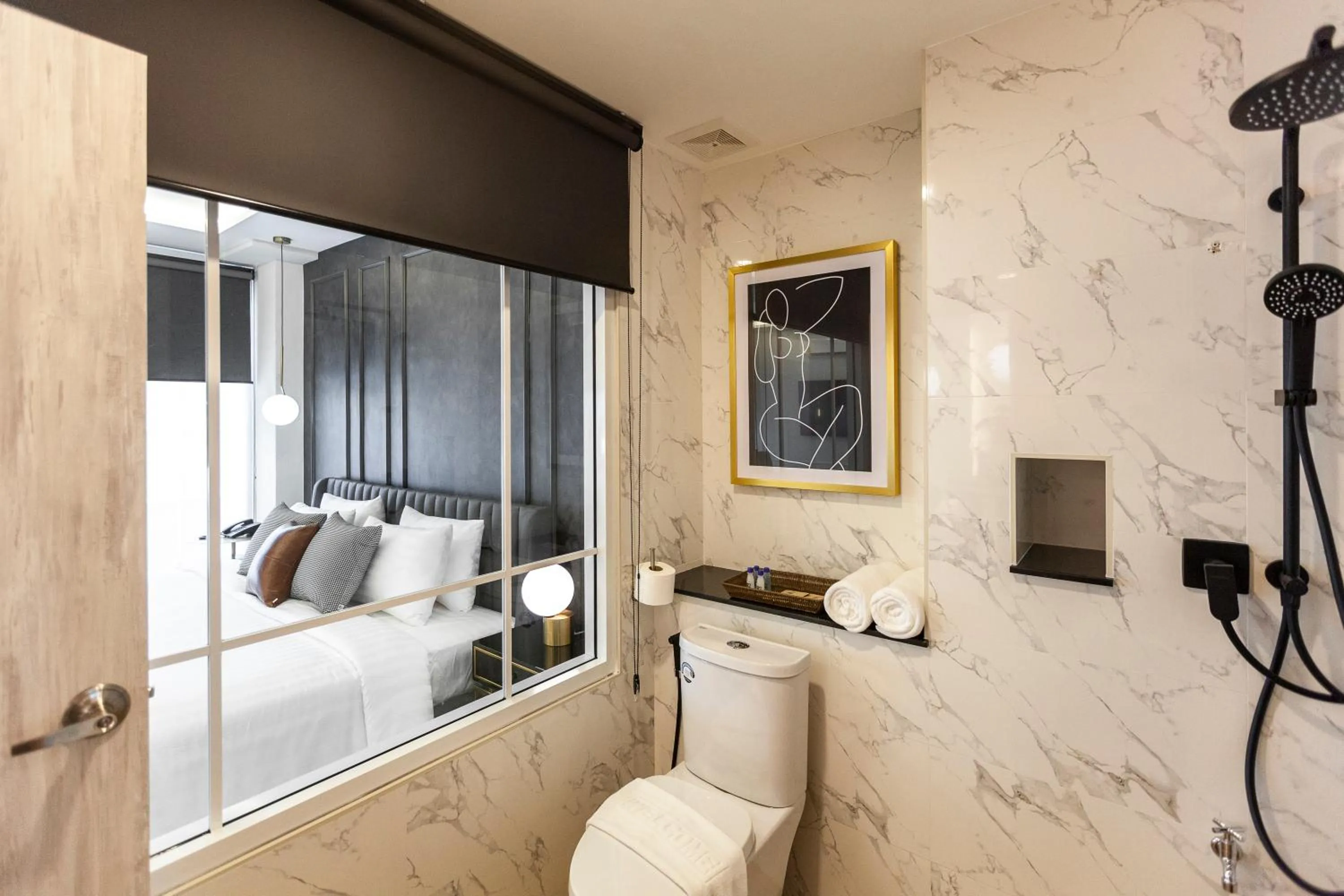 Bathroom, Bed in R2 Hotel Chiangmai