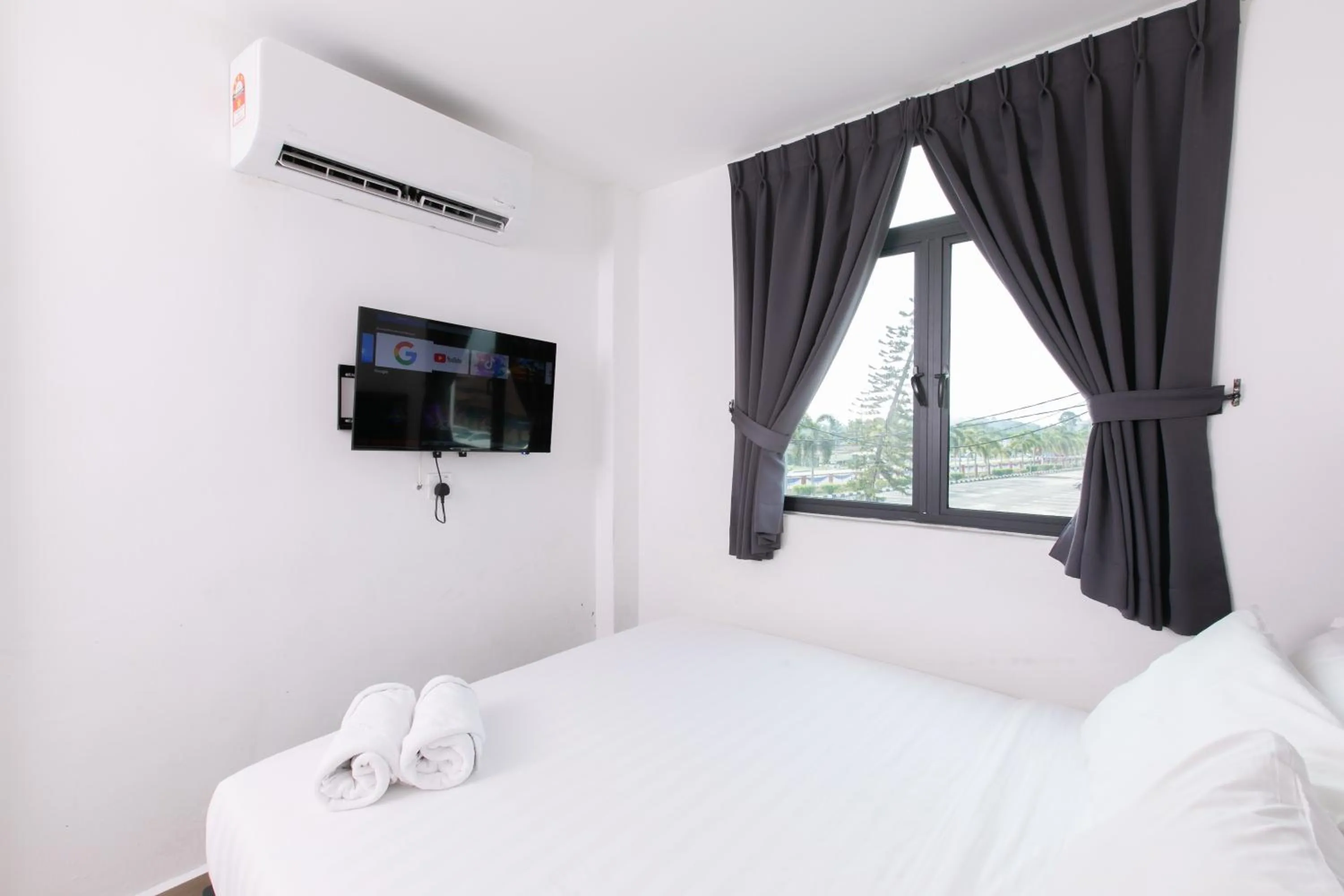 Bedroom, Bed in E Hotel Kulim
