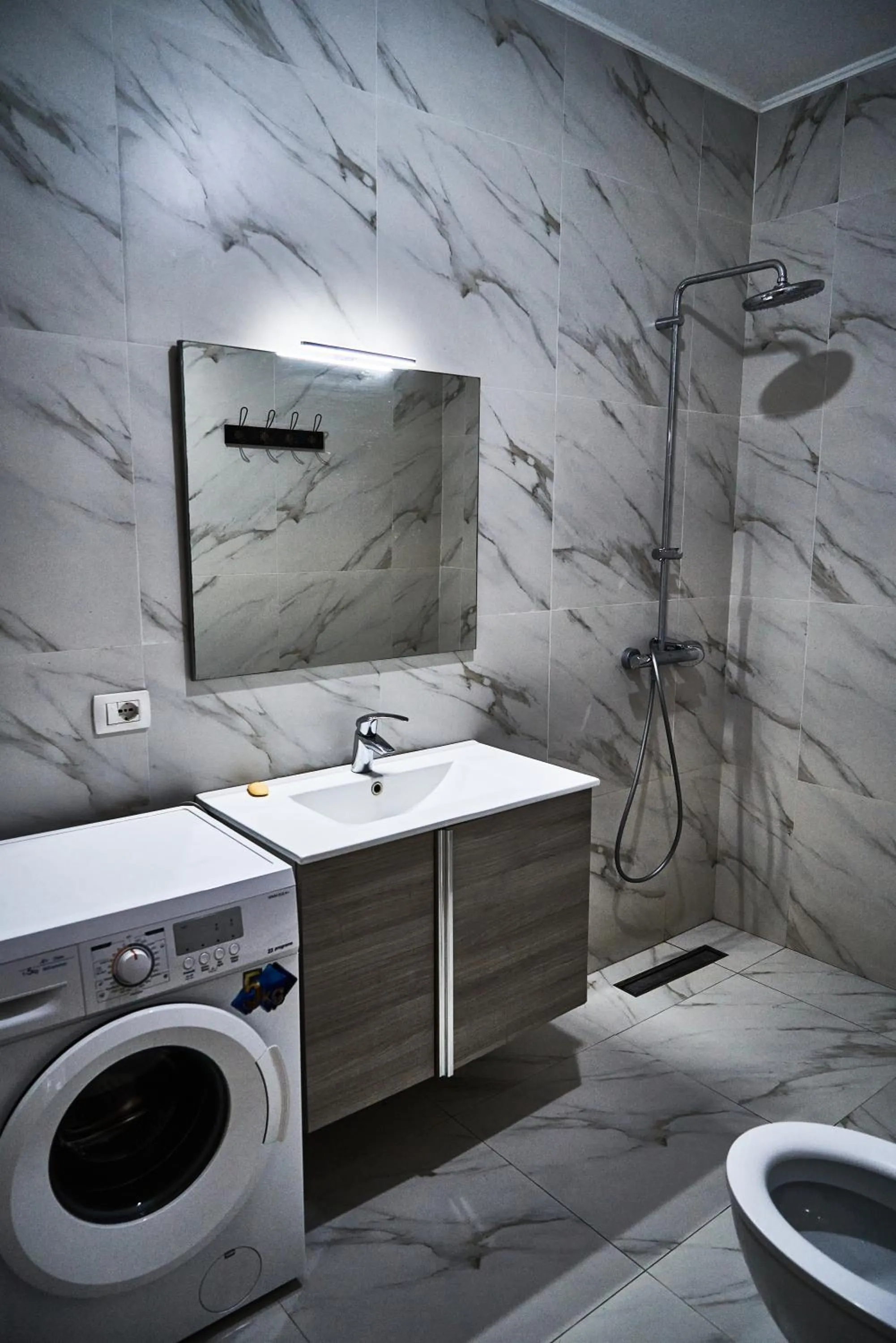 Bathroom in Kalpazo Home Tirana 21