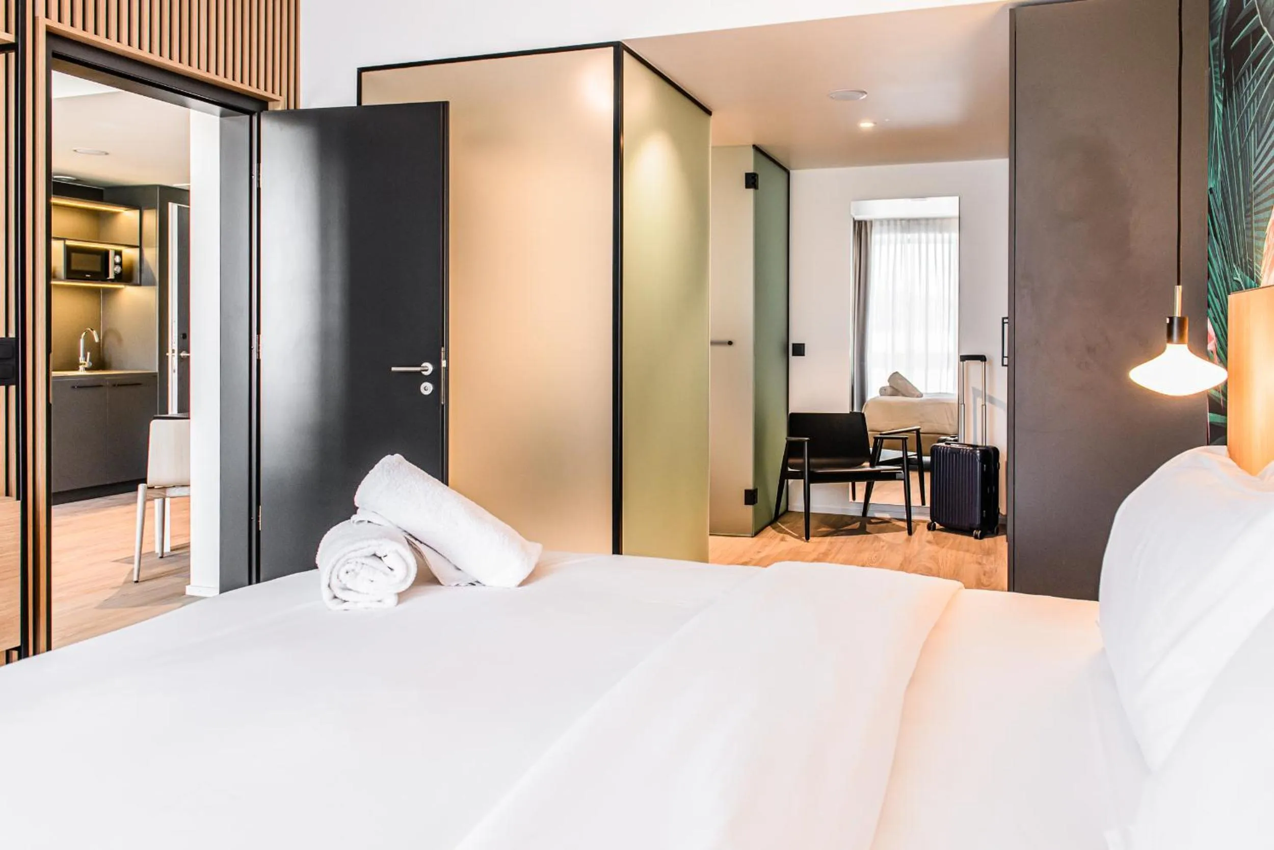 Bed in Afterwork Hotel