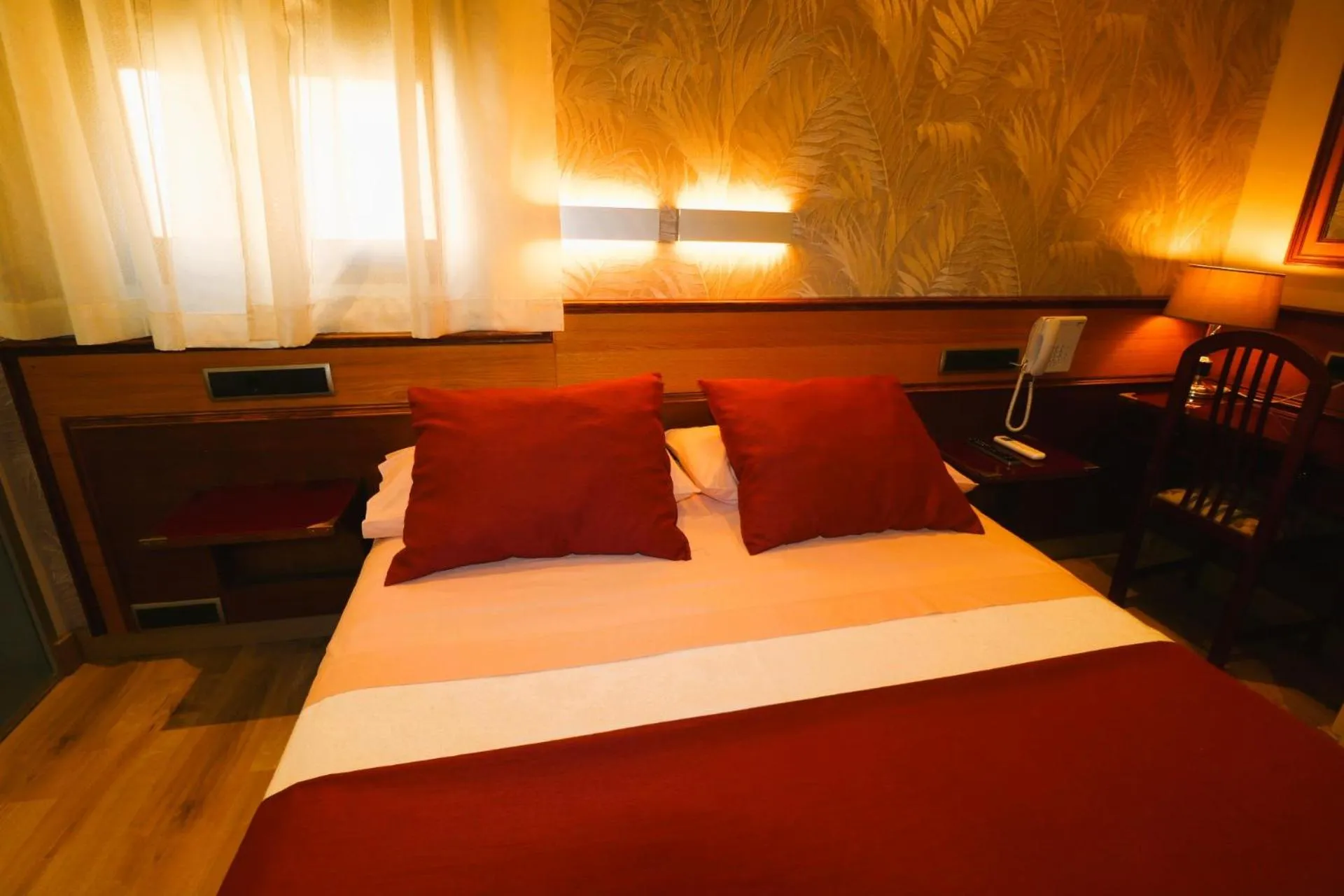 Bed in Hostal Hispano - Argentino Gran Vía