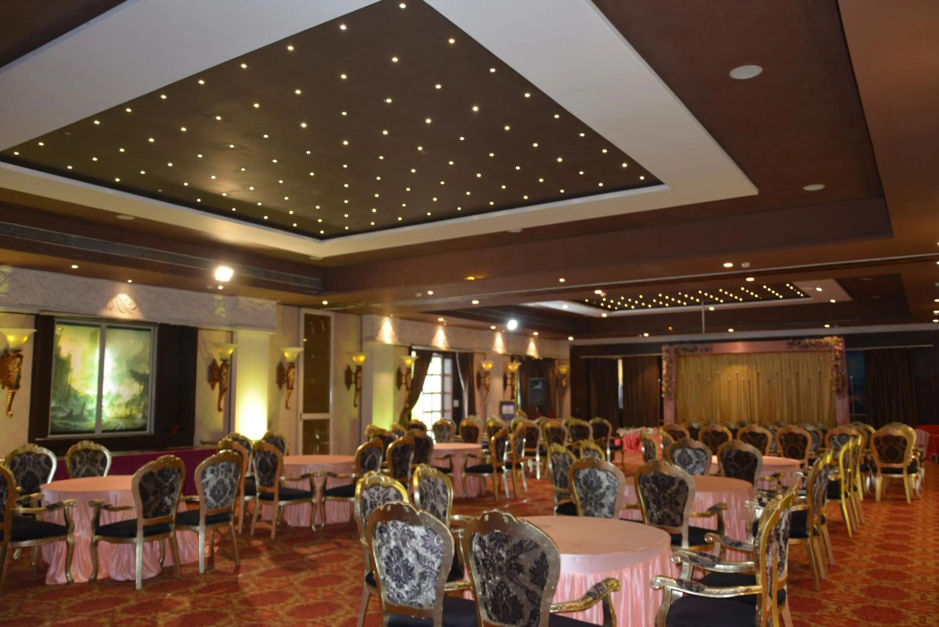 Banquet/Function facilities in TGN SUITES - HOTEL