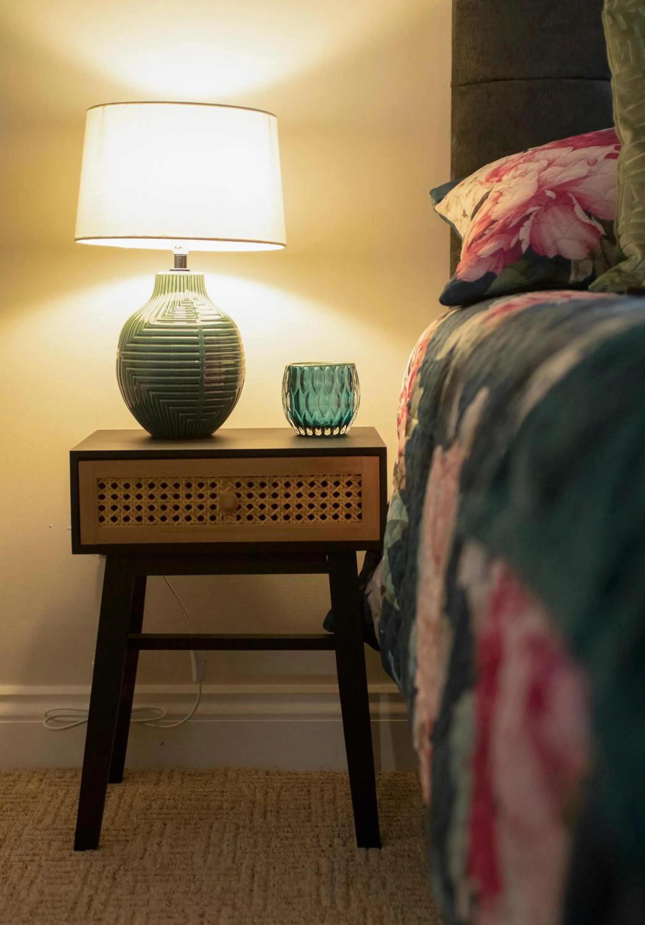 Bedroom, Bed in The Belfast Boutique Central Cozy