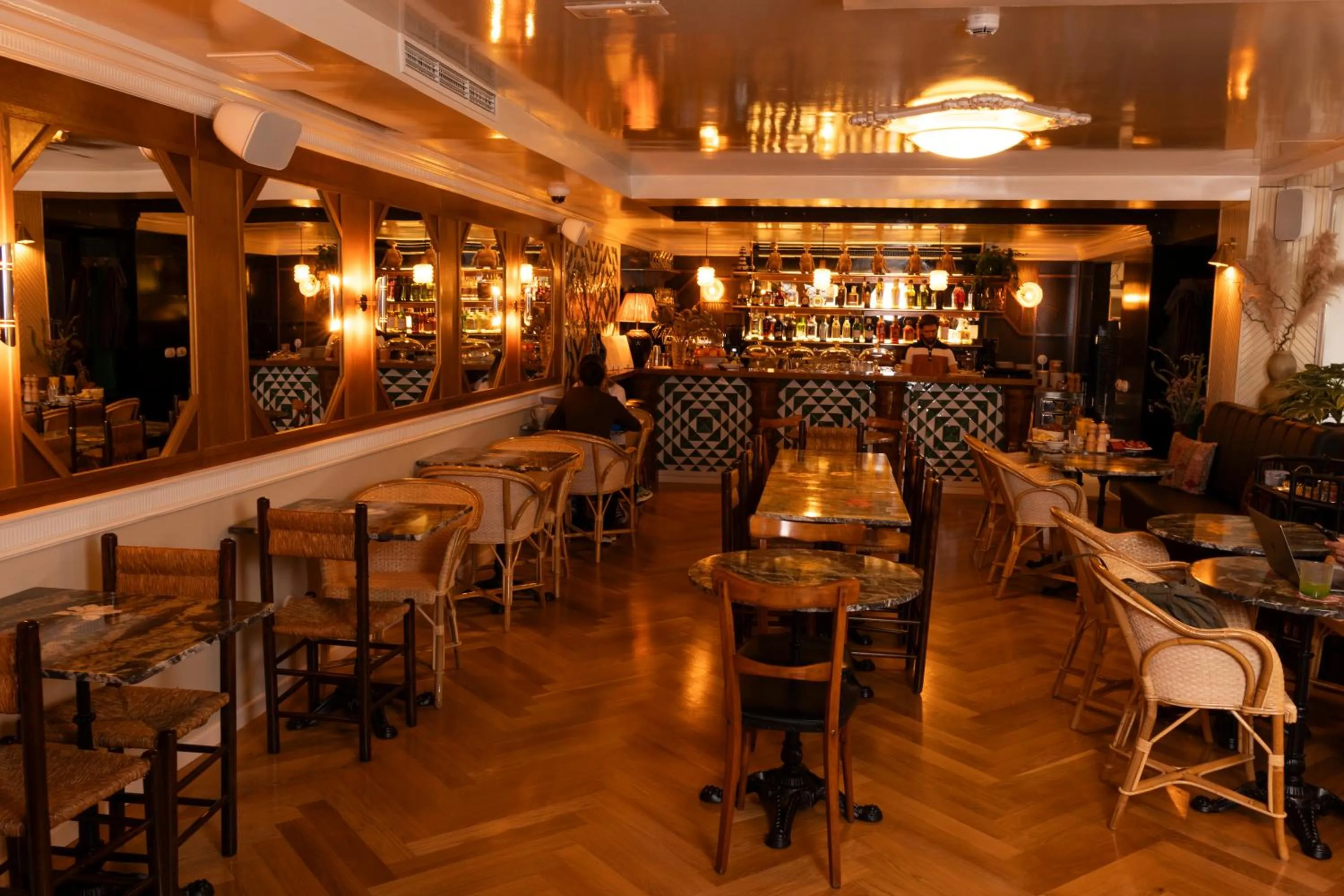 Restaurant/places to eat in The Walt Madrid