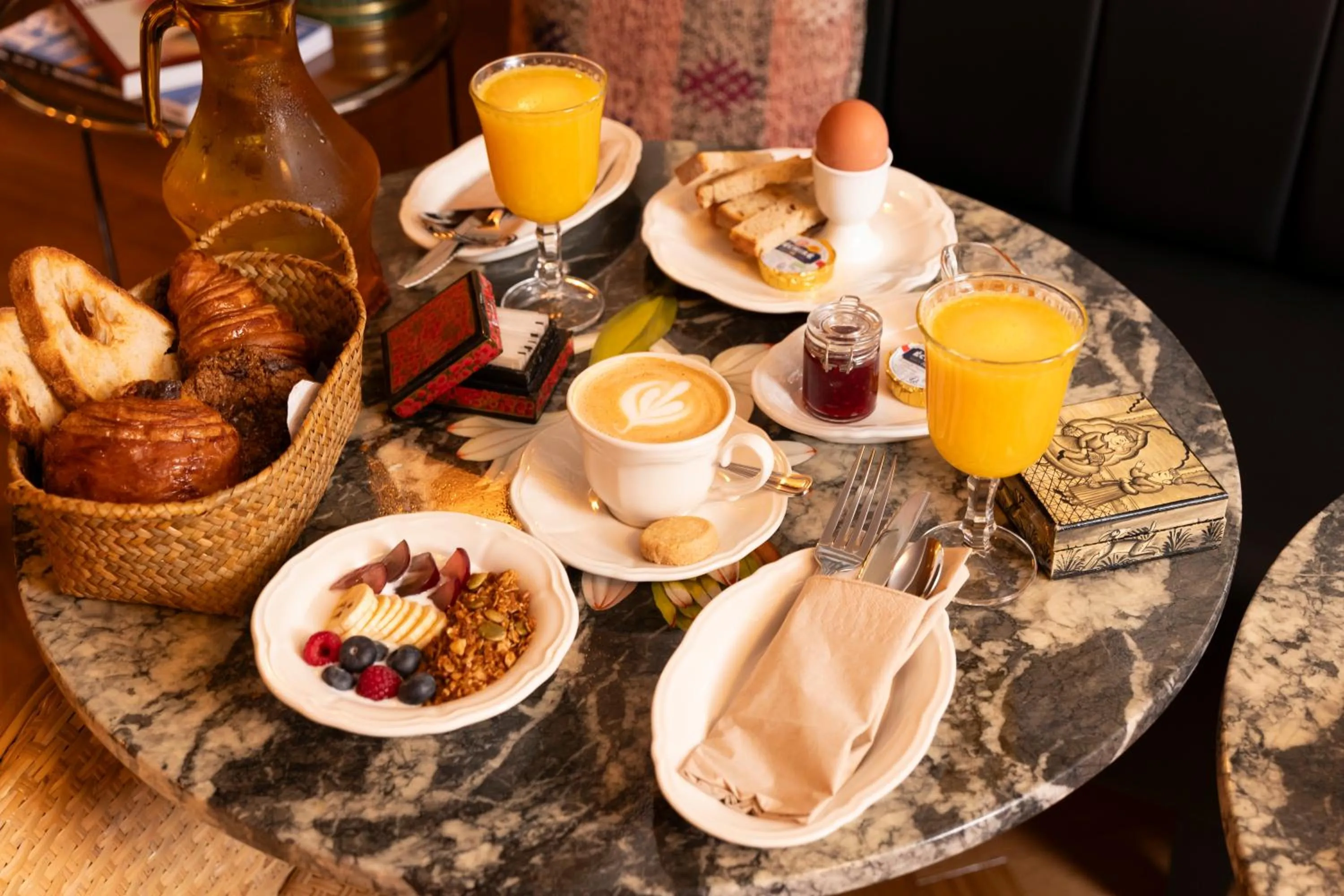 Restaurant/places to eat in The Walt Madrid