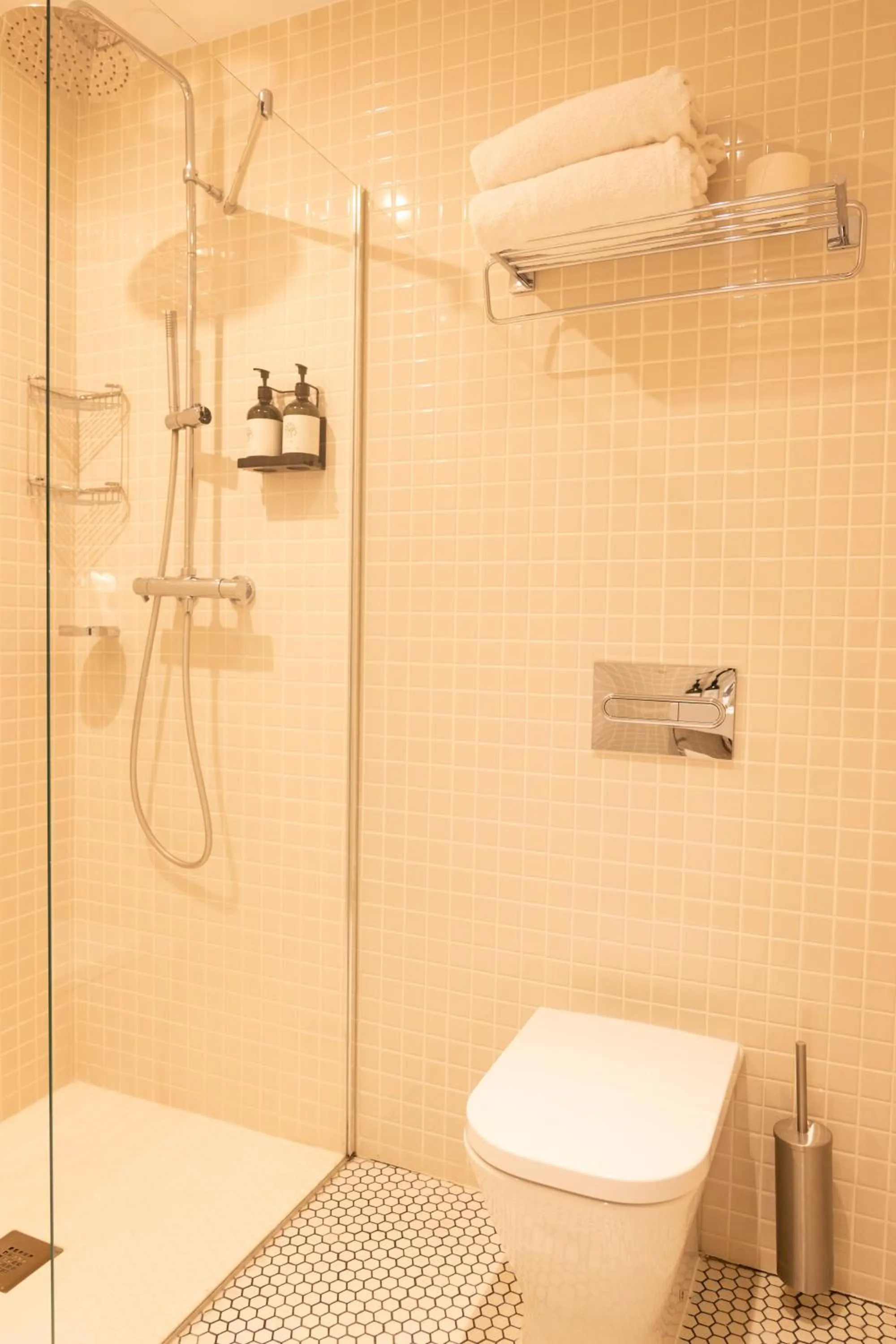 Bathroom in The Walt Madrid