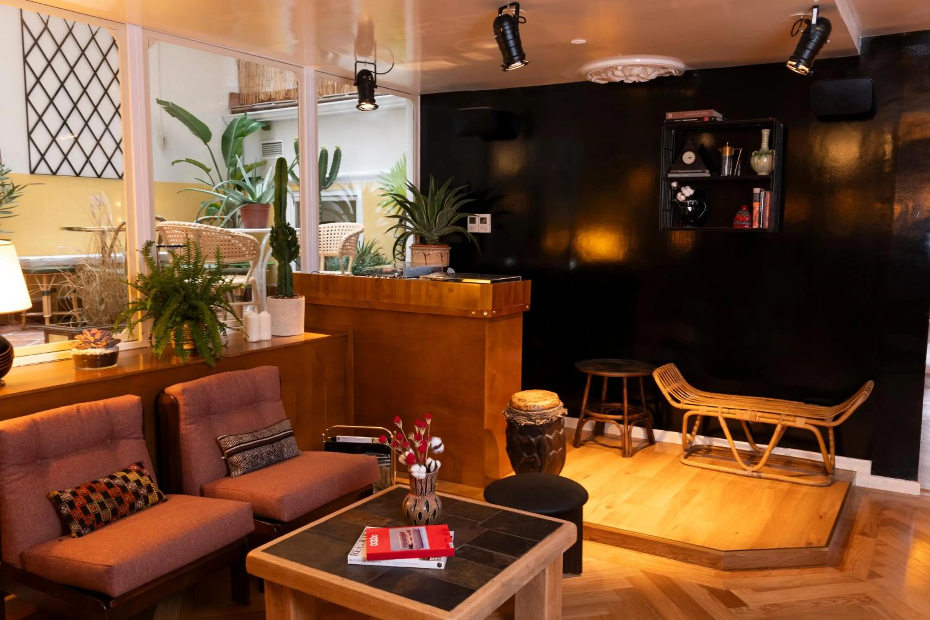 Restaurant/places to eat in The Walt Madrid