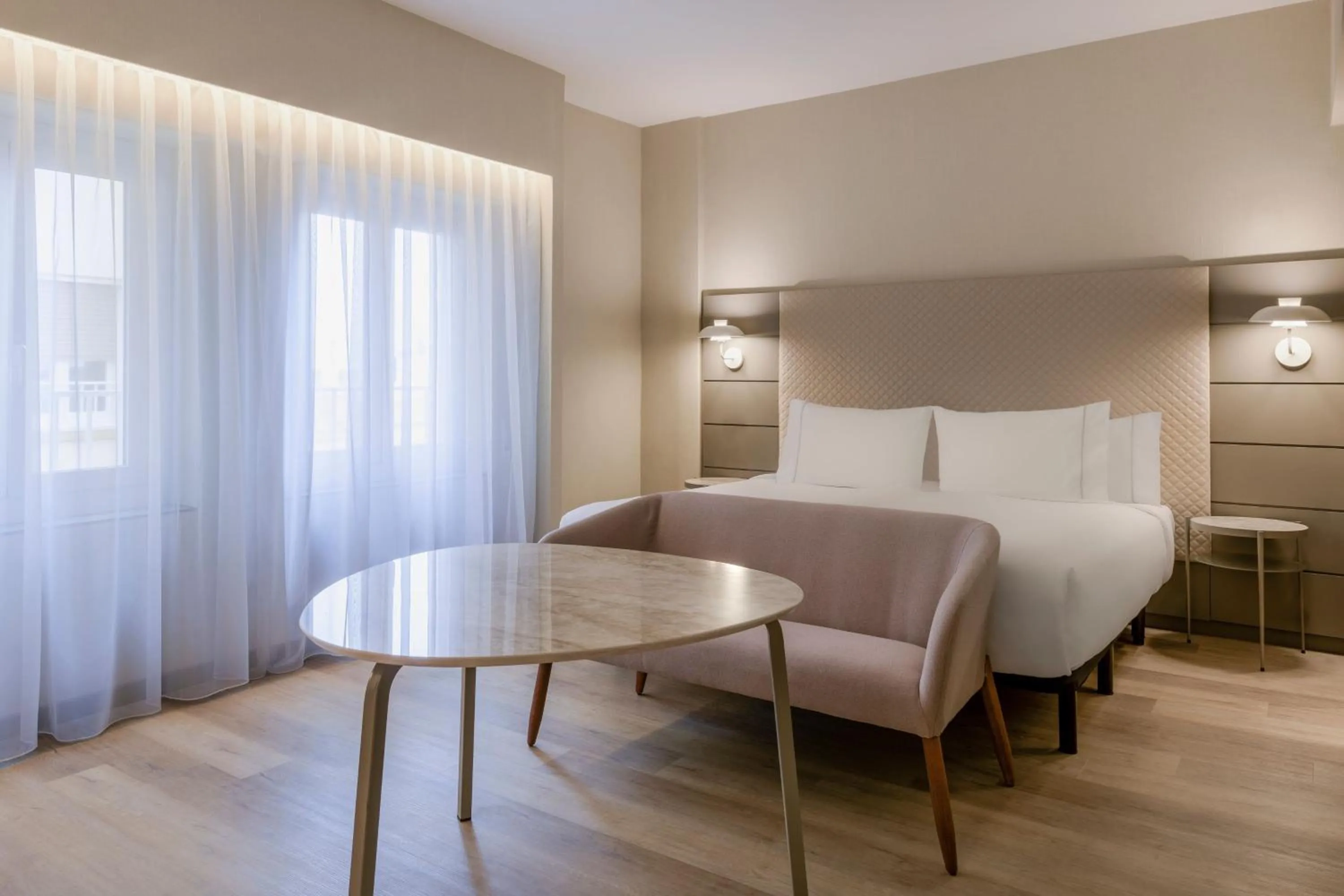 Photo of the whole room, Bed in AC Hotel Carlton Madrid by Marriott