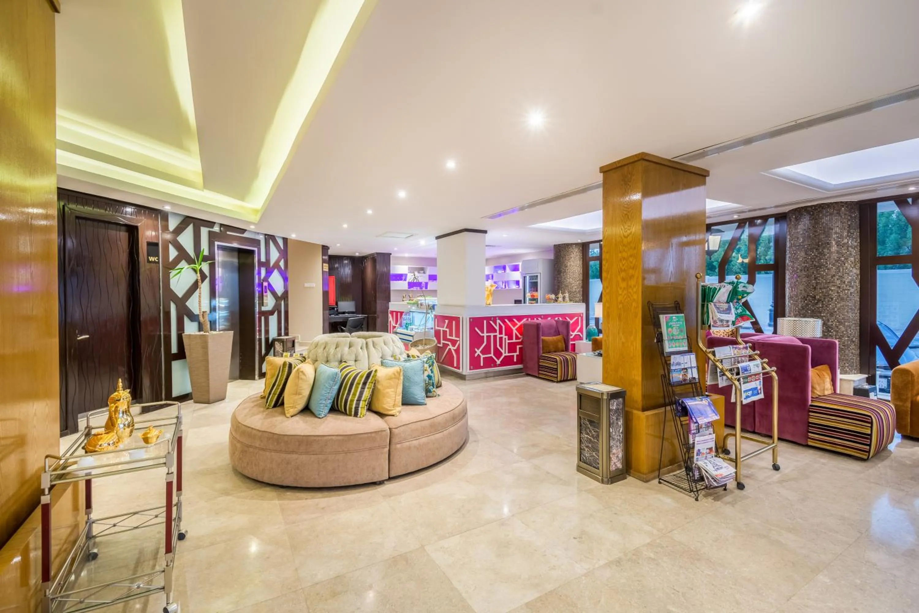 Lobby or reception in Al Muhaidb Residence Al KHOBAR