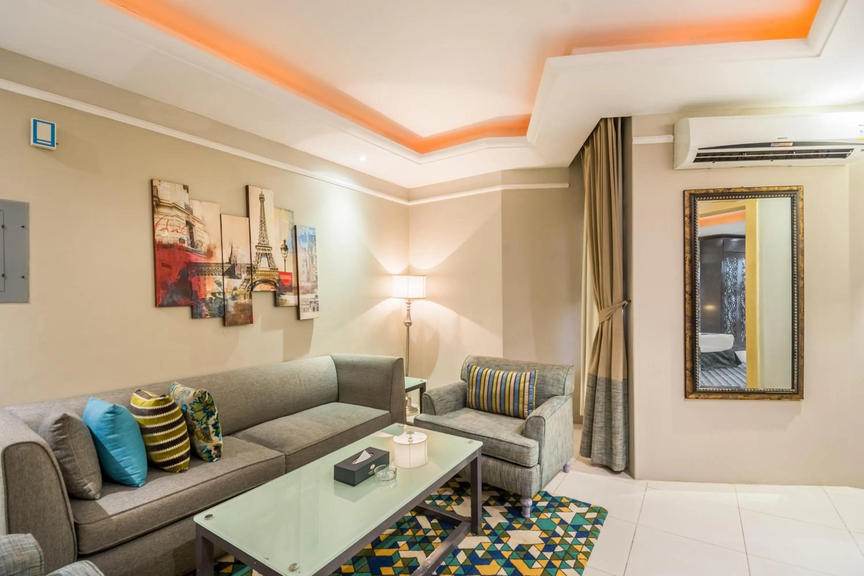 Living room, Bed in Al Muhaidb Residence Al KHOBAR