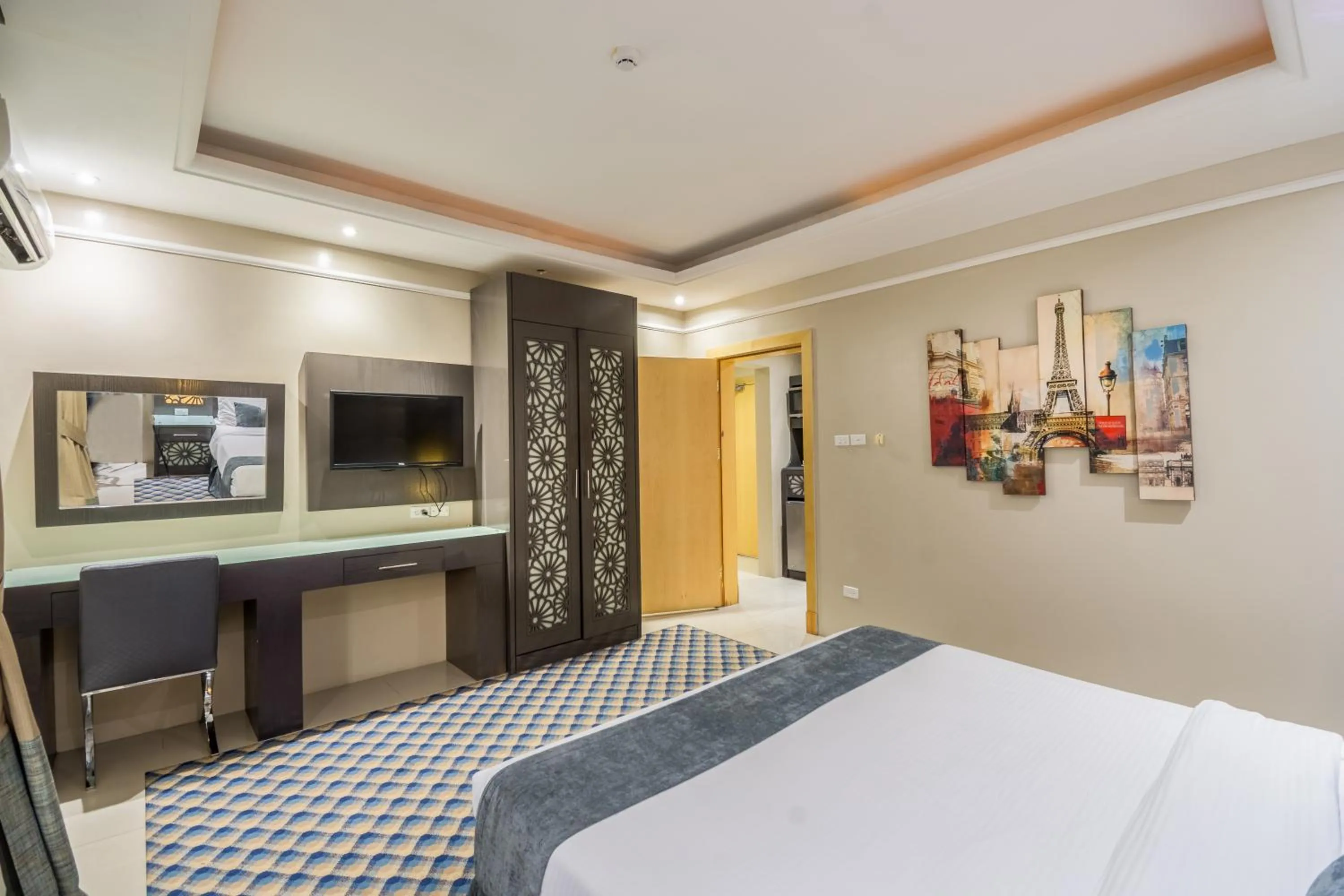 Photo of the whole room, Bed in Al Muhaidb Residence Al KHOBAR