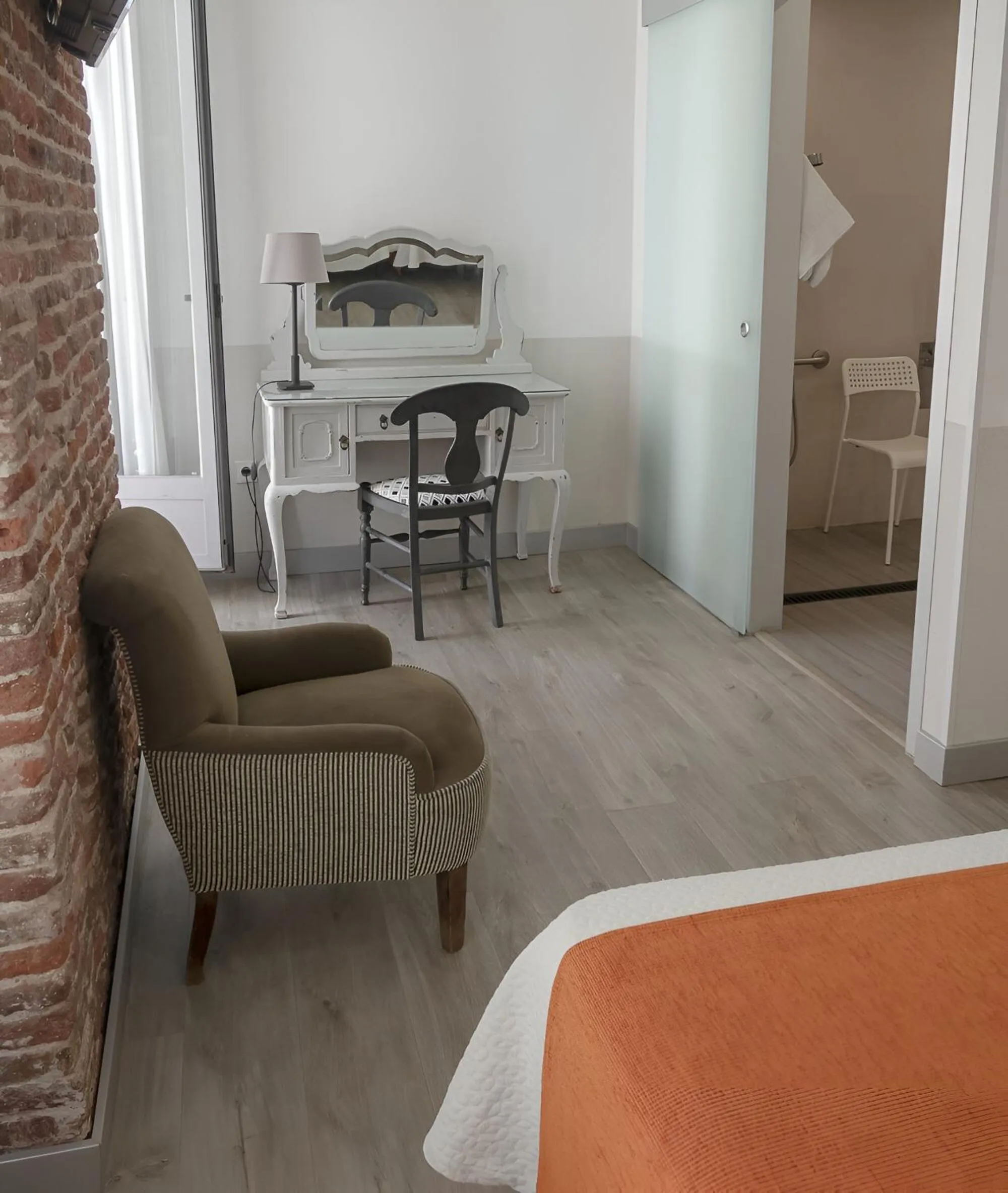 Photo of the whole room, Bed in Hostal San Lorenzo