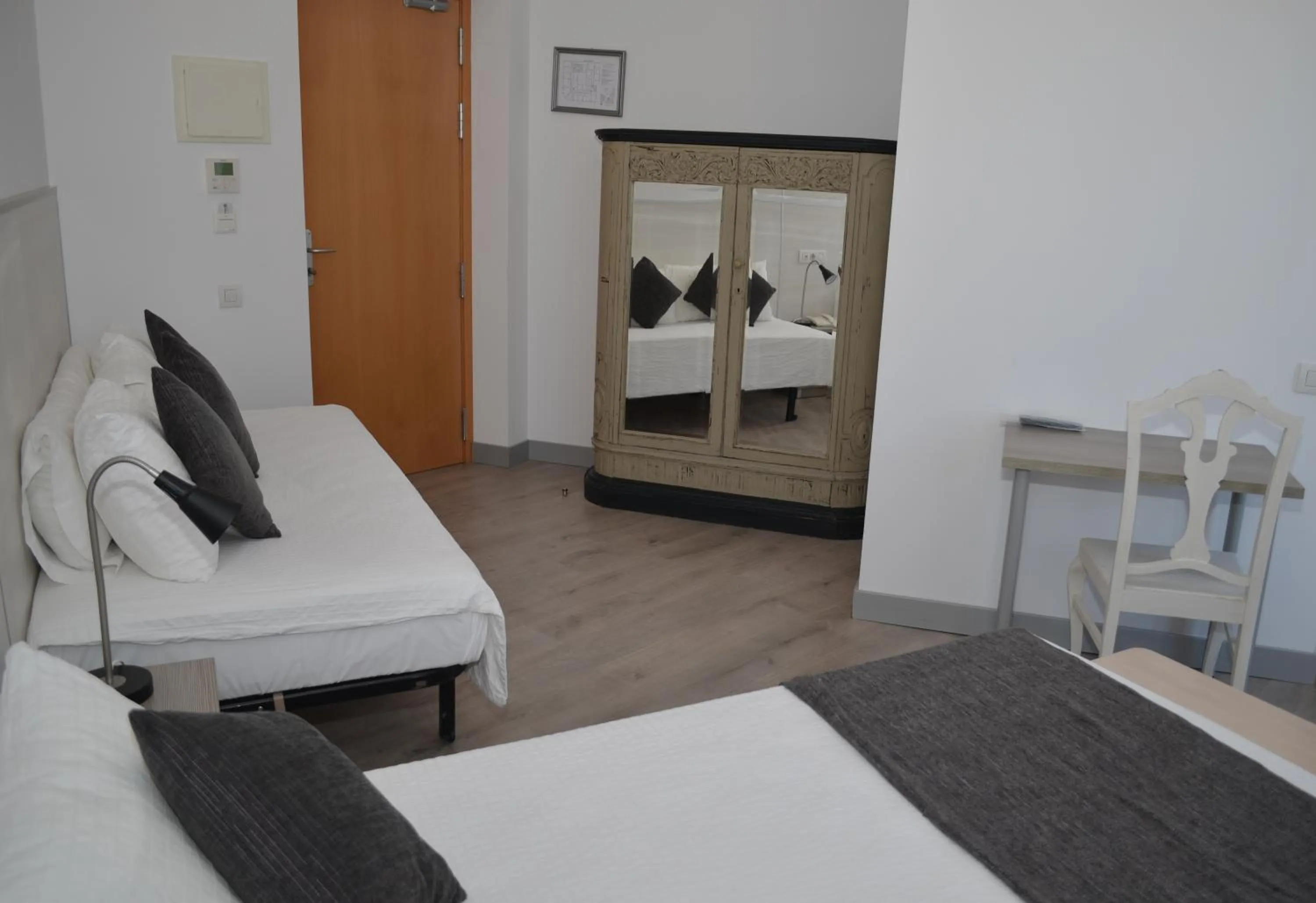 Bedroom, Bed in Hostal San Lorenzo