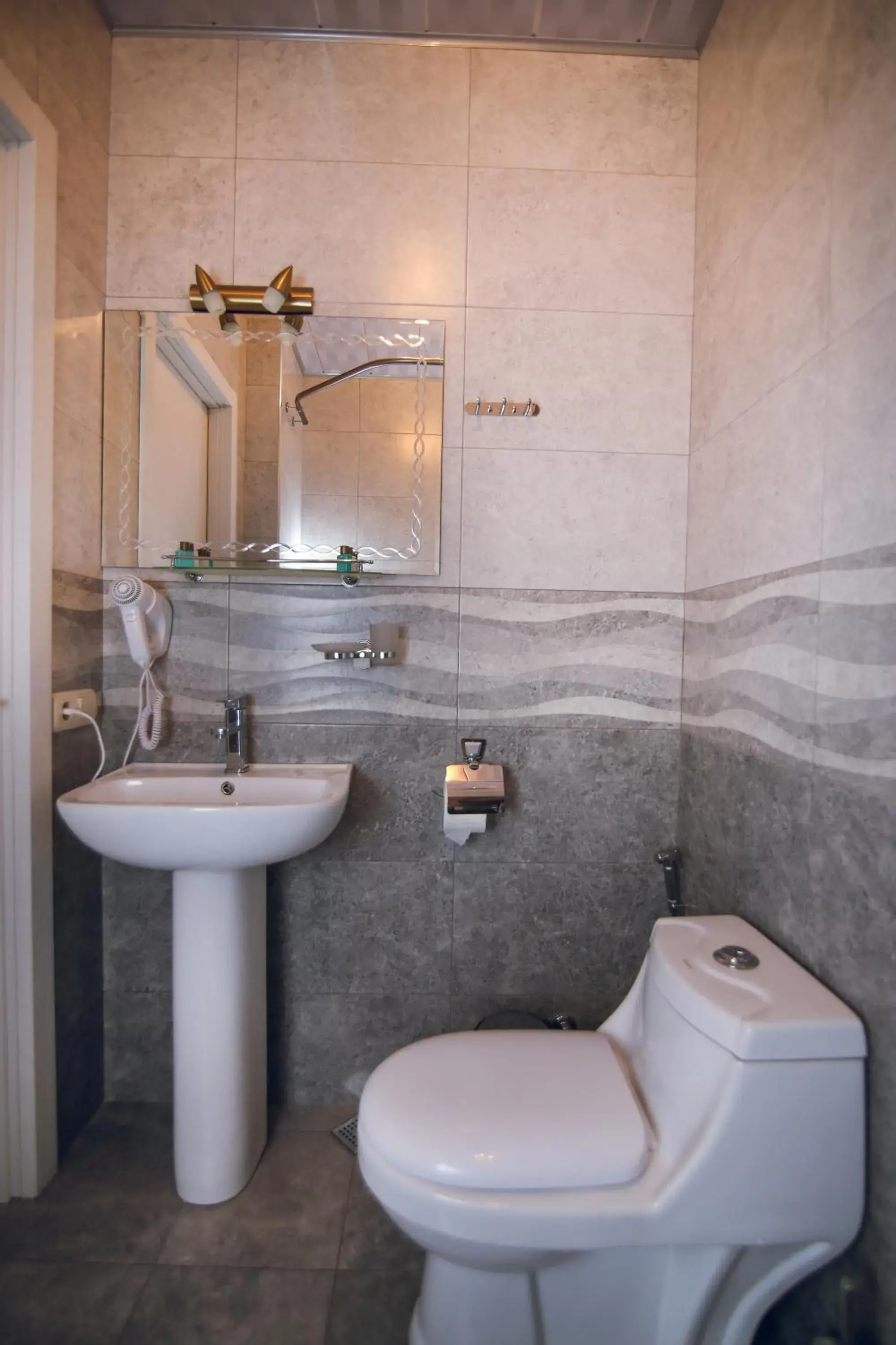 Budget Double Room in Hotel Kera Budget Double Room in Hotel Kera