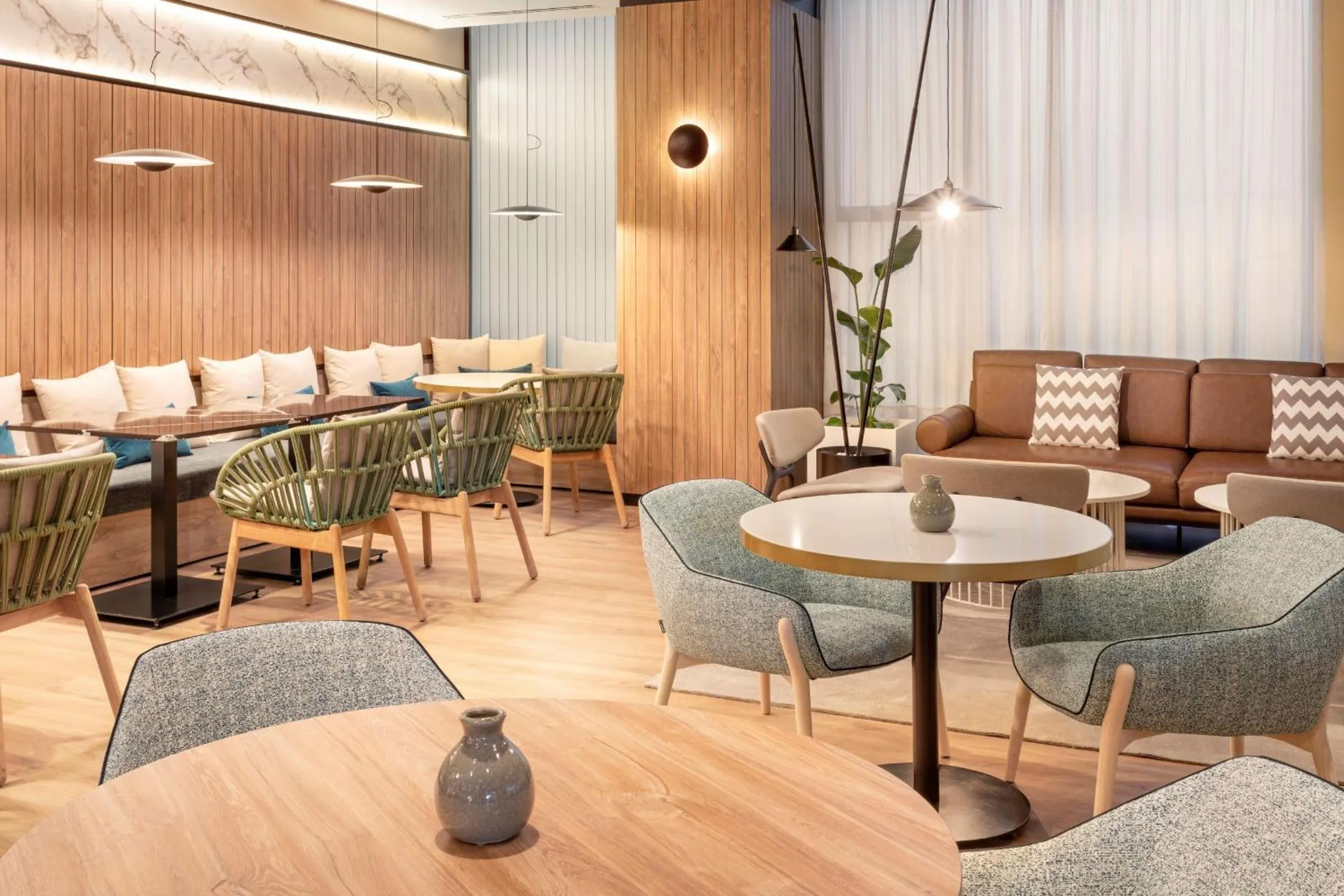 Seating area in Melia Avenida de America