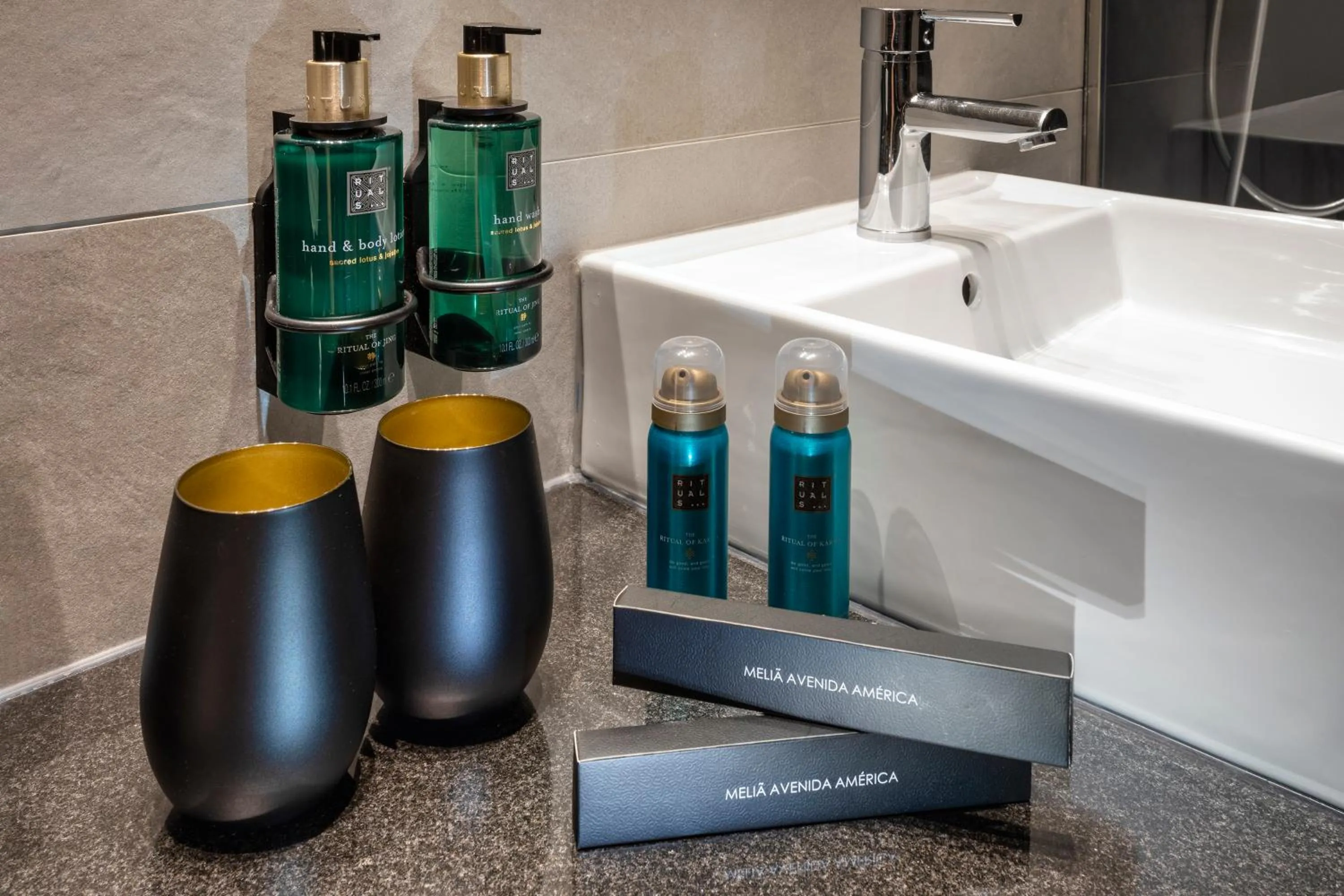 Bathroom in Melia Avenida de America