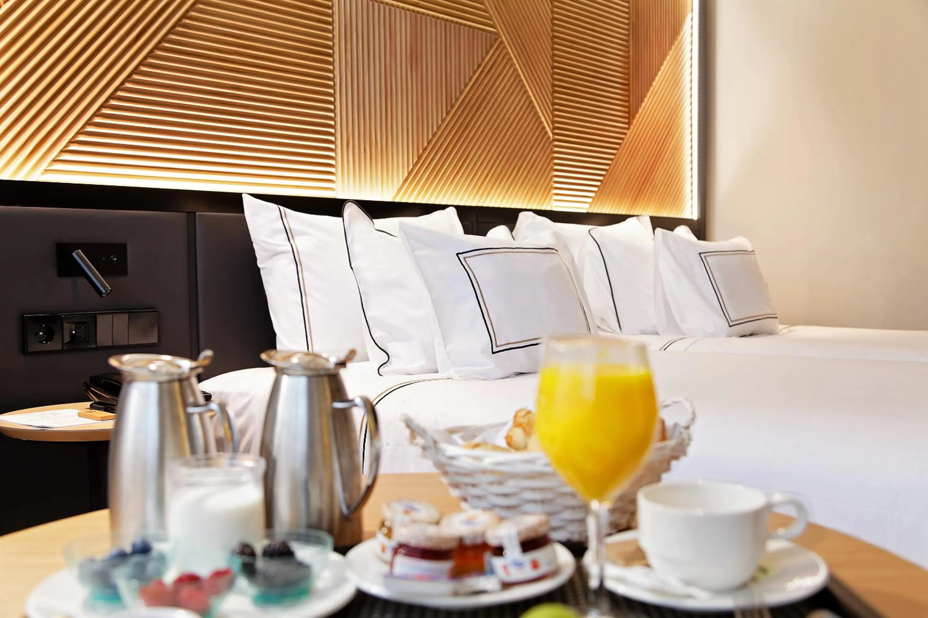 Decorative detail, Bed in Melia Avenida de America