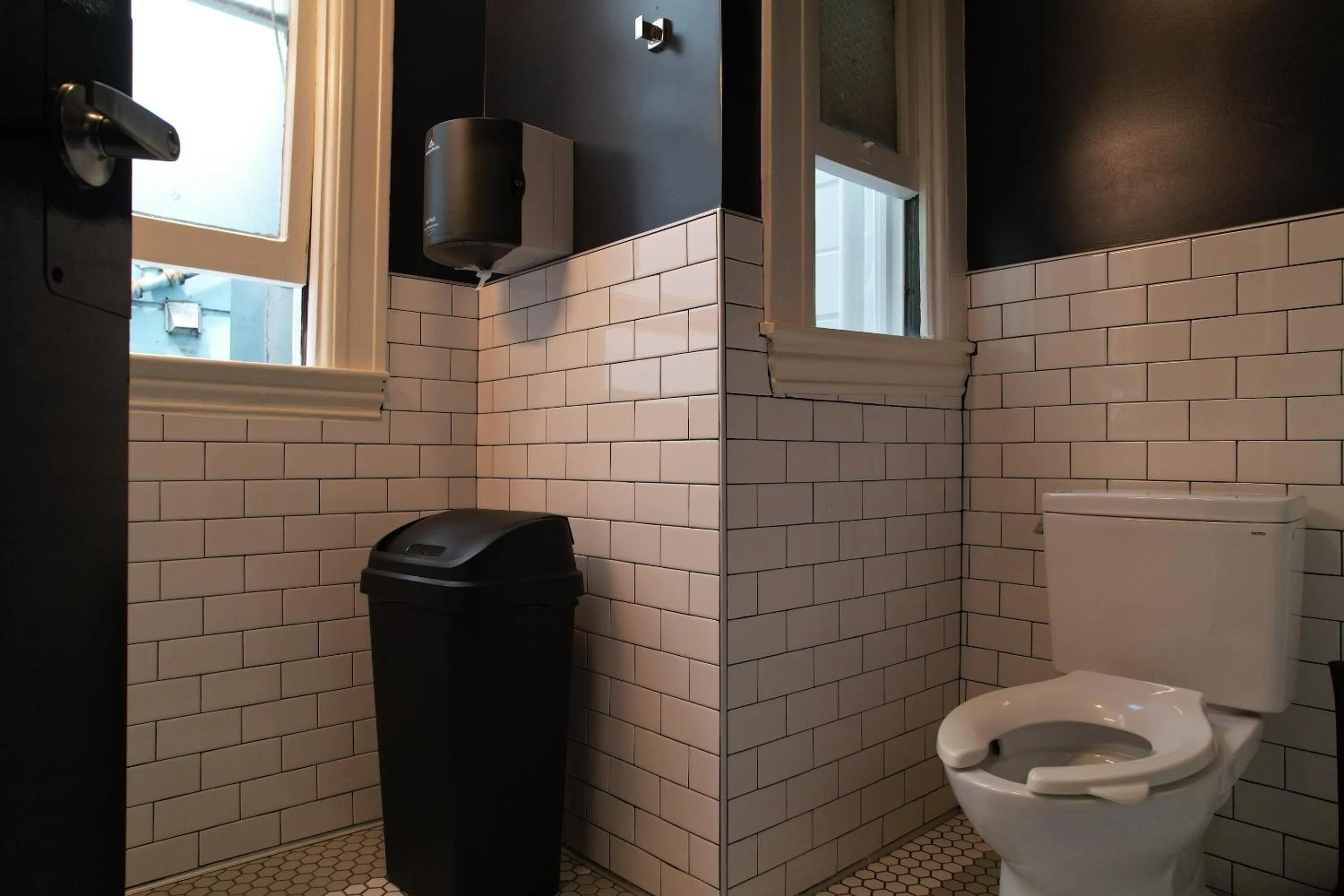 Toilet in Nap York San Francisco Sleep Station