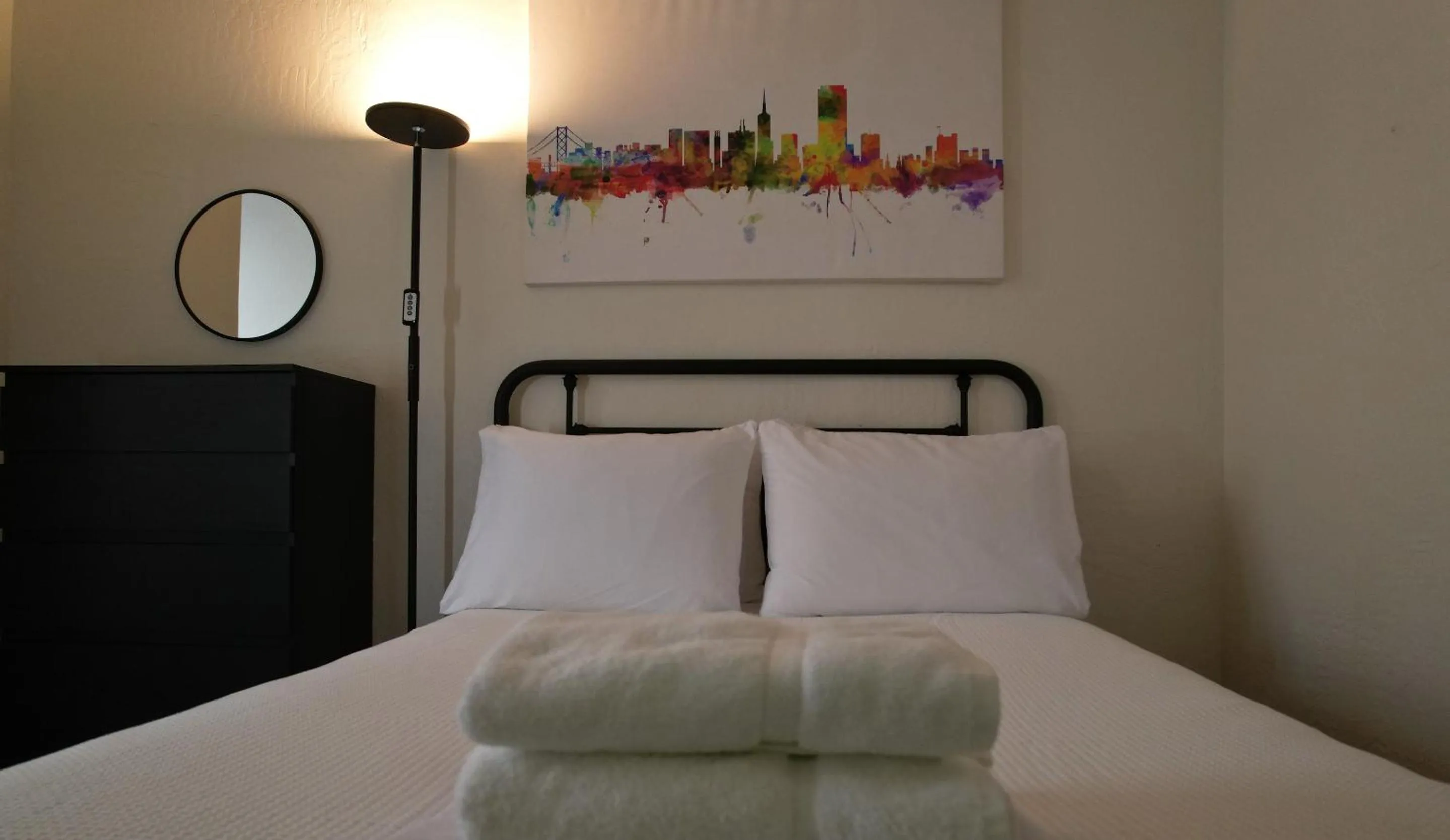 Photo of the whole room, Bed in Nap York San Francisco Sleep Station