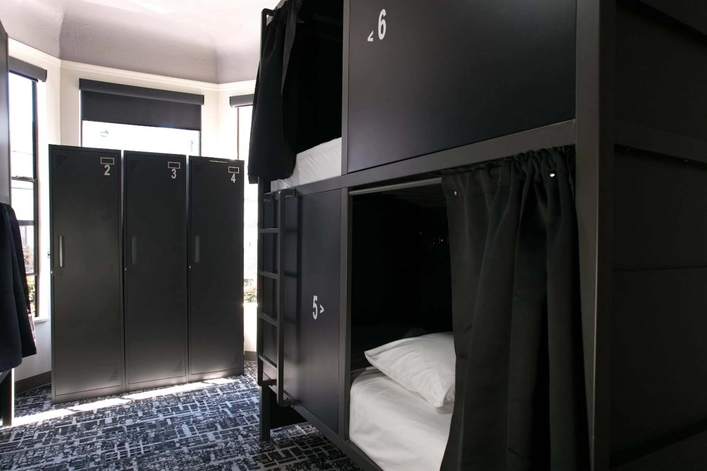 Photo of the whole room, Bed in Nap York San Francisco Sleep Station