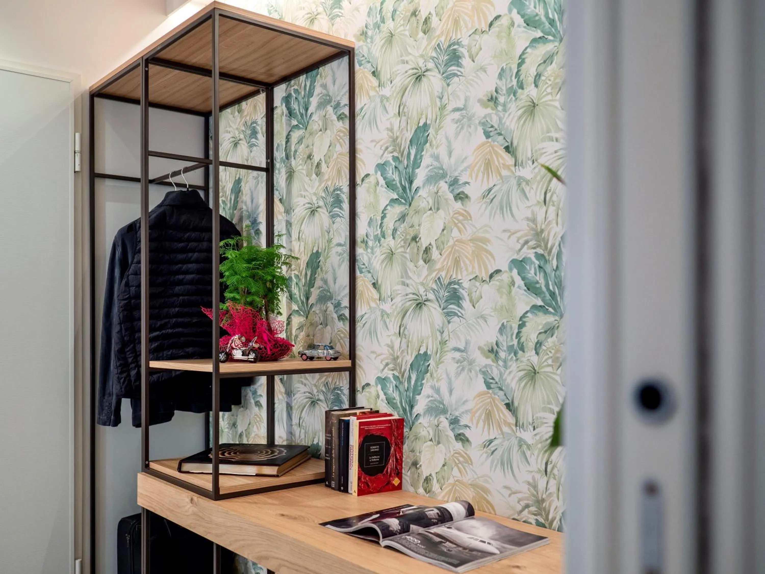 wardrobe in Venice Green Residence
