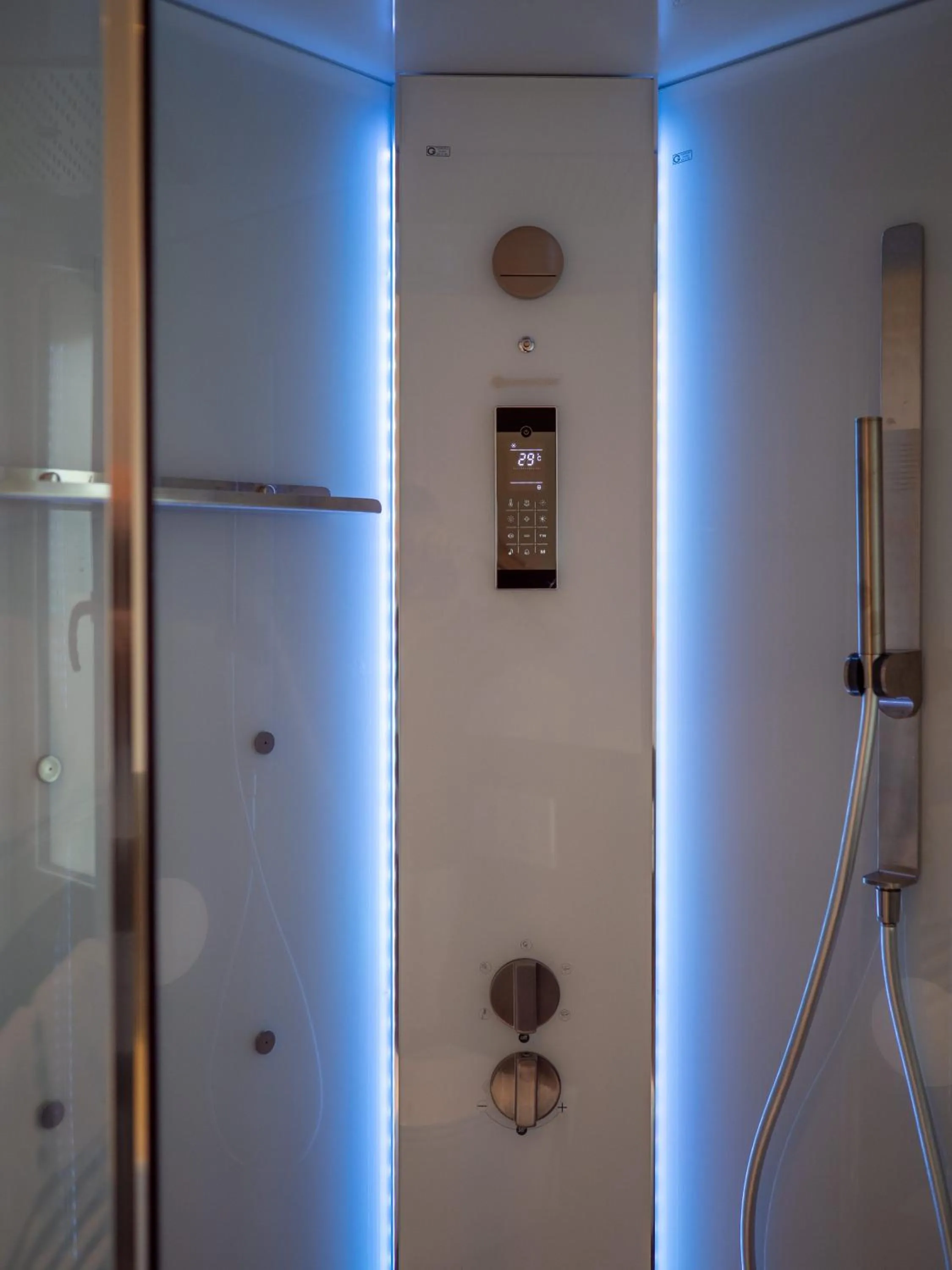 Bathroom in Venice Green Residence