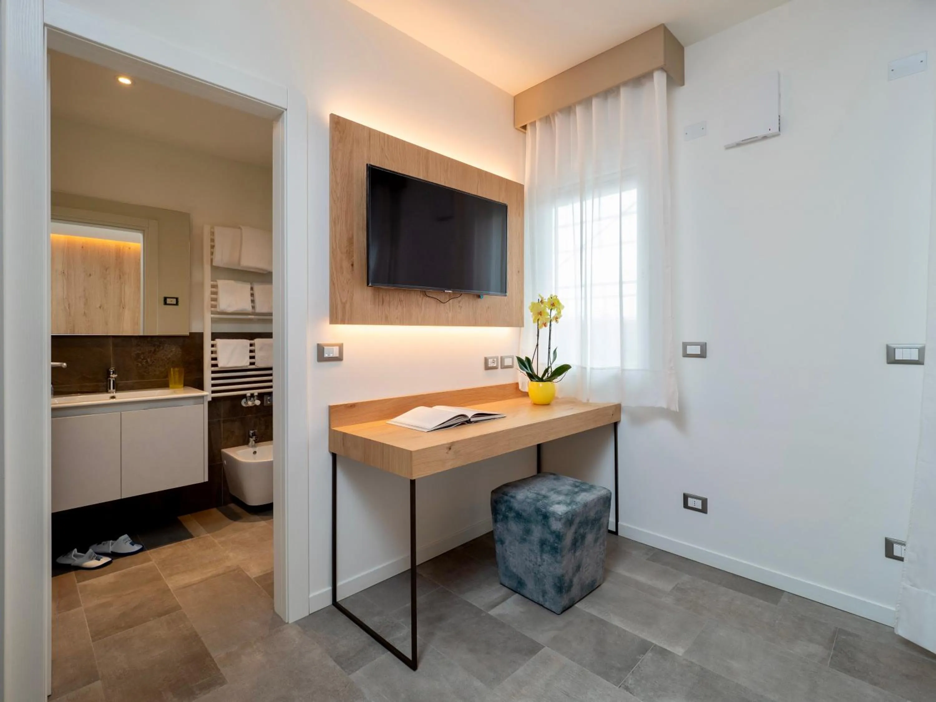 Bathroom in Venice Green Residence