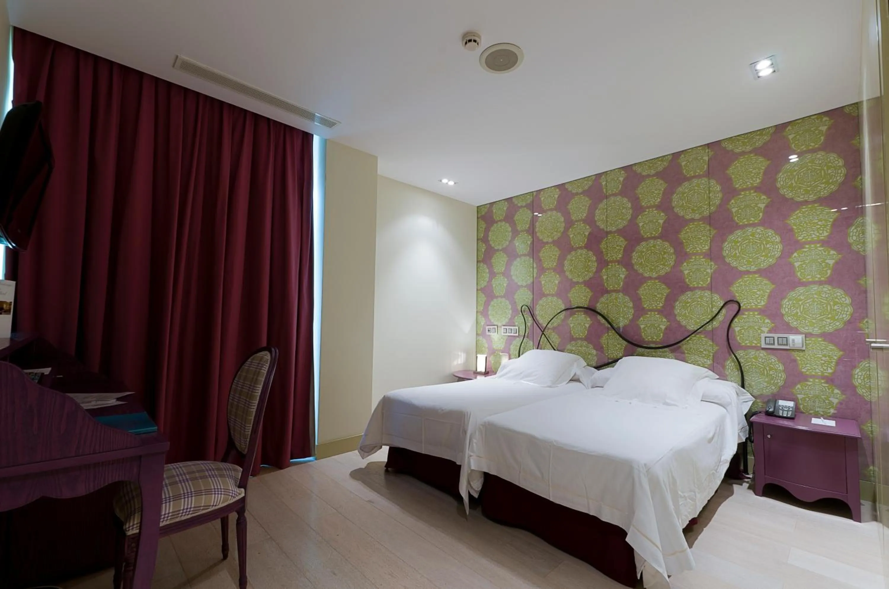 Photo of the whole room, Bed in Inhala Hotel Garden