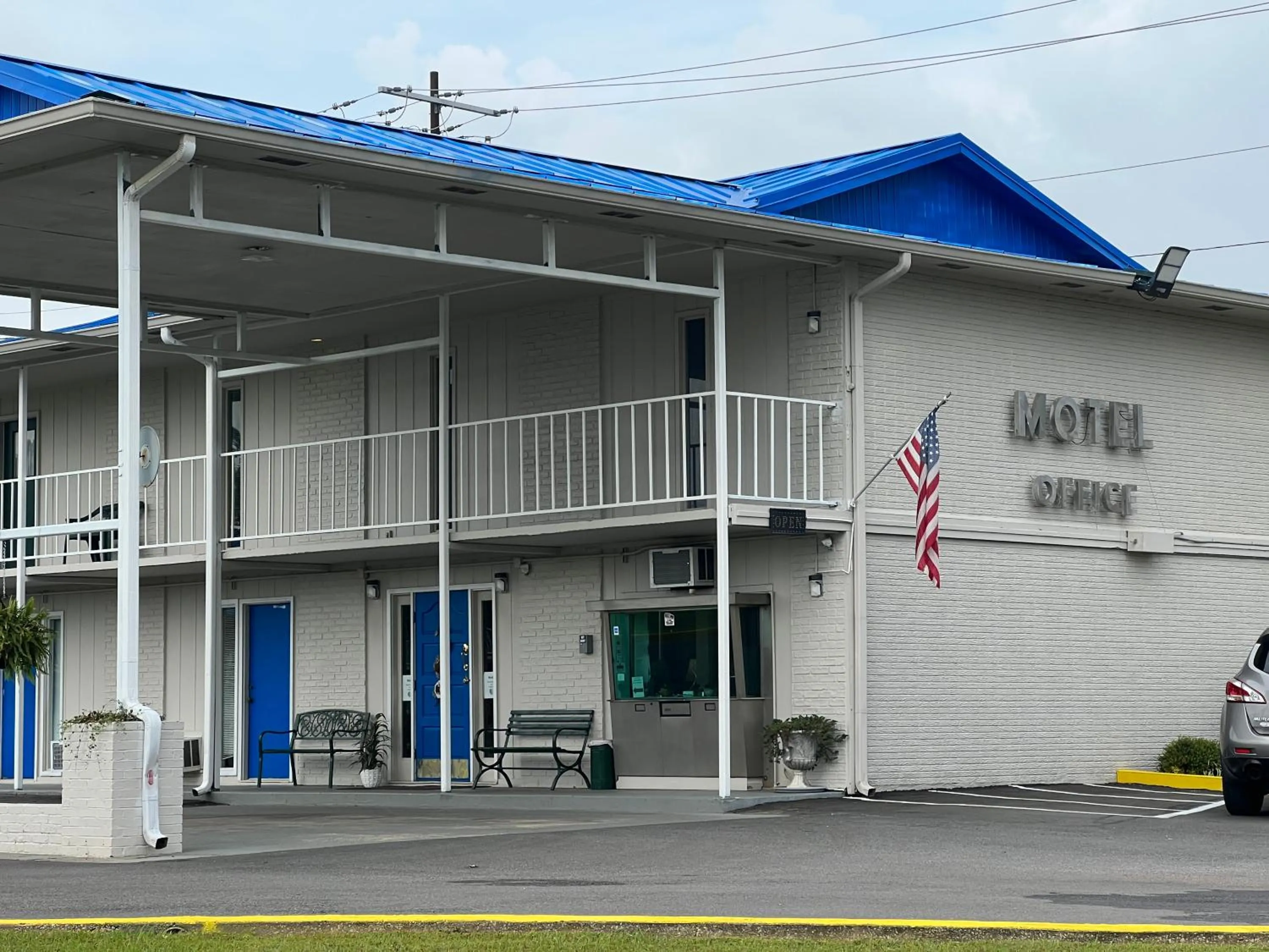 Facade/entrance in Towne inn