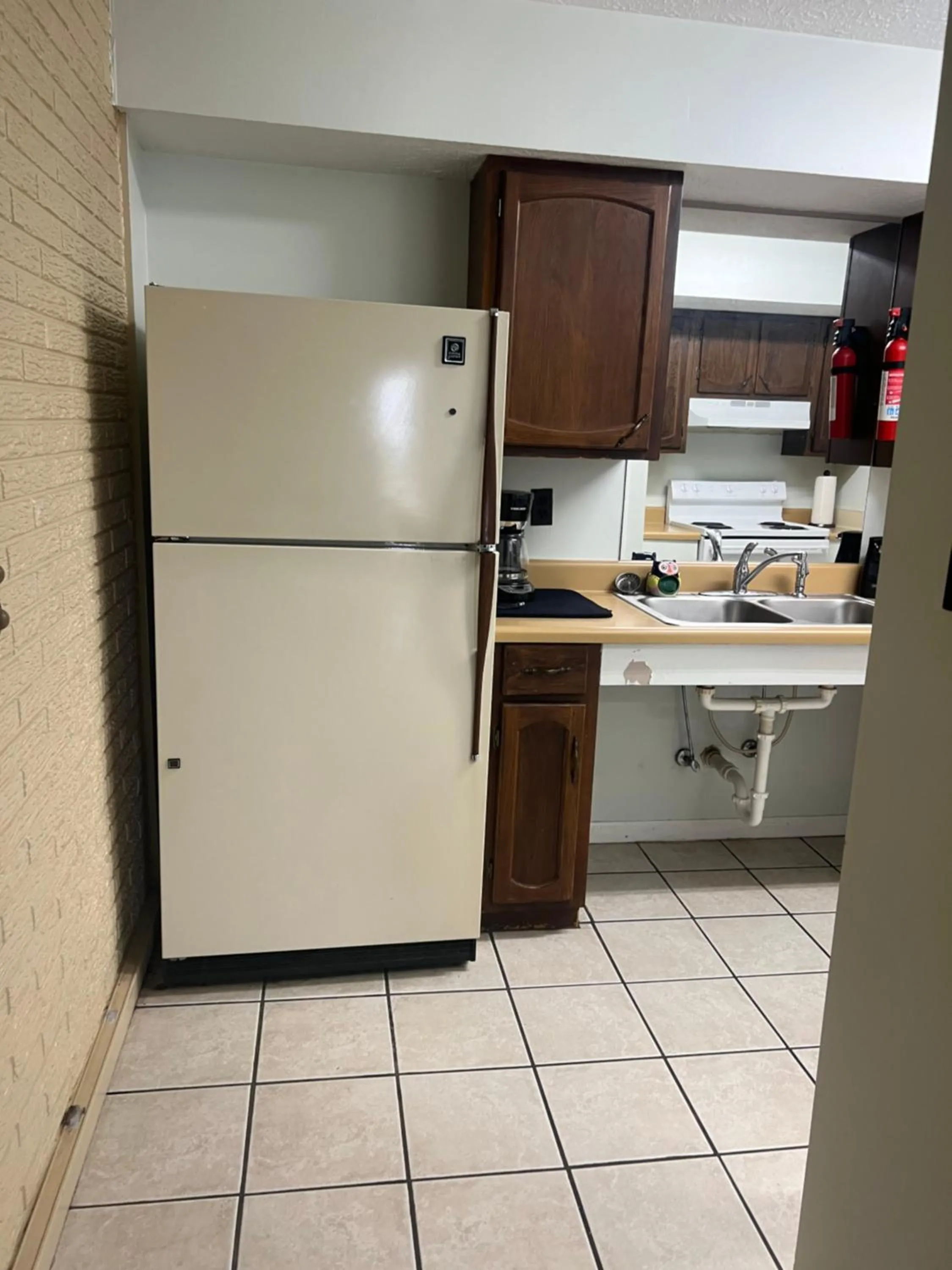 Kitchen or kitchenette in Towne inn