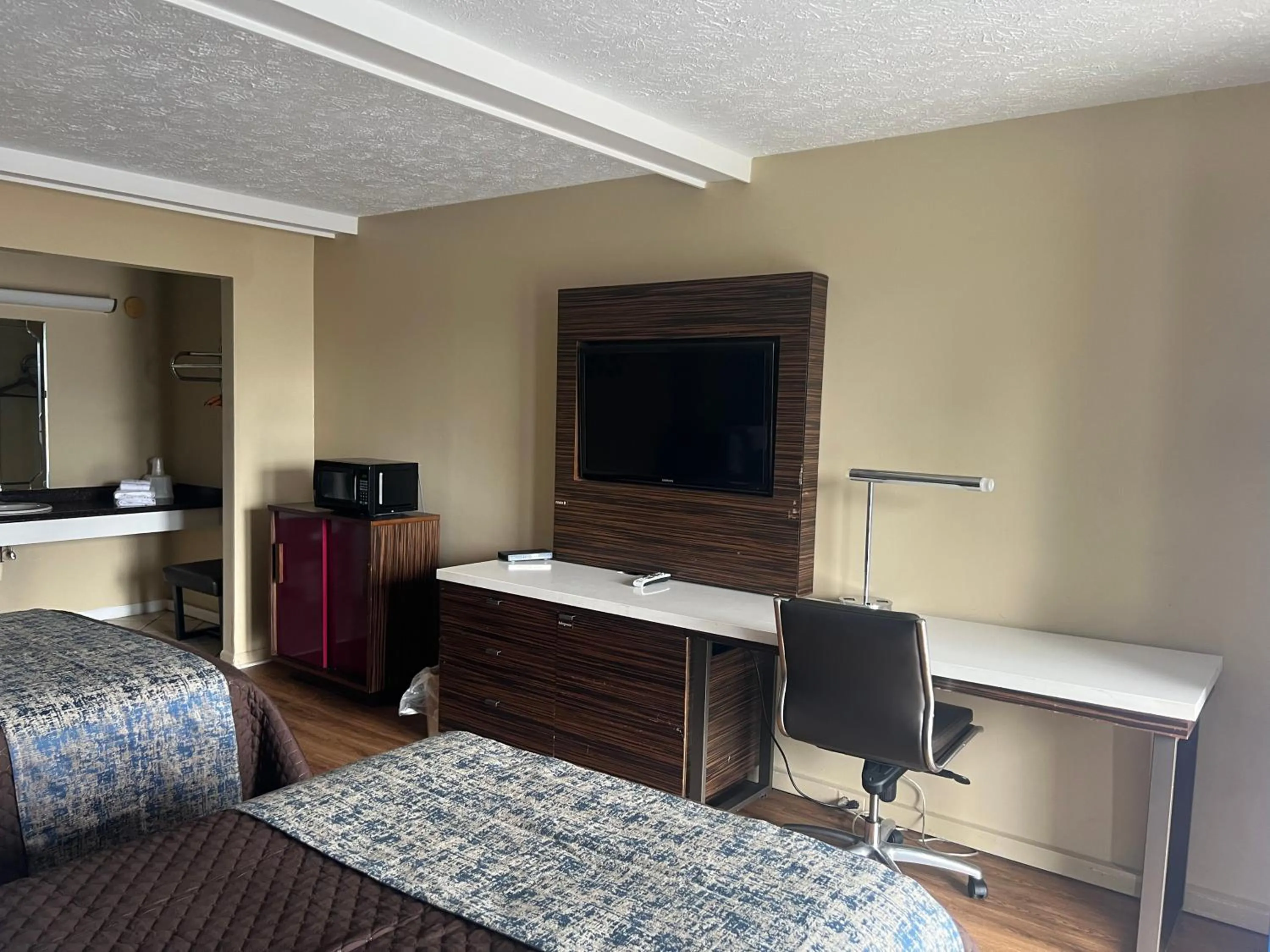 TV and multimedia, Bed in Towne inn