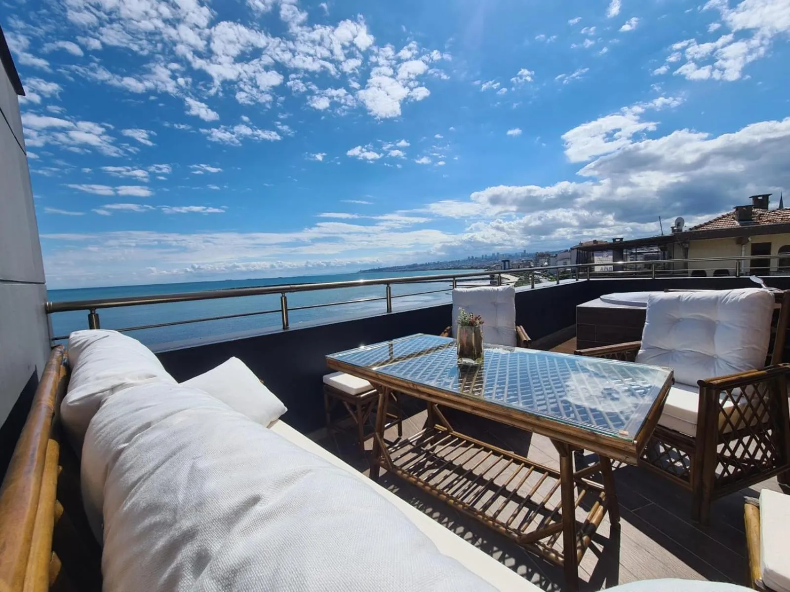 Balcony/Terrace in Çepni's HOTEL