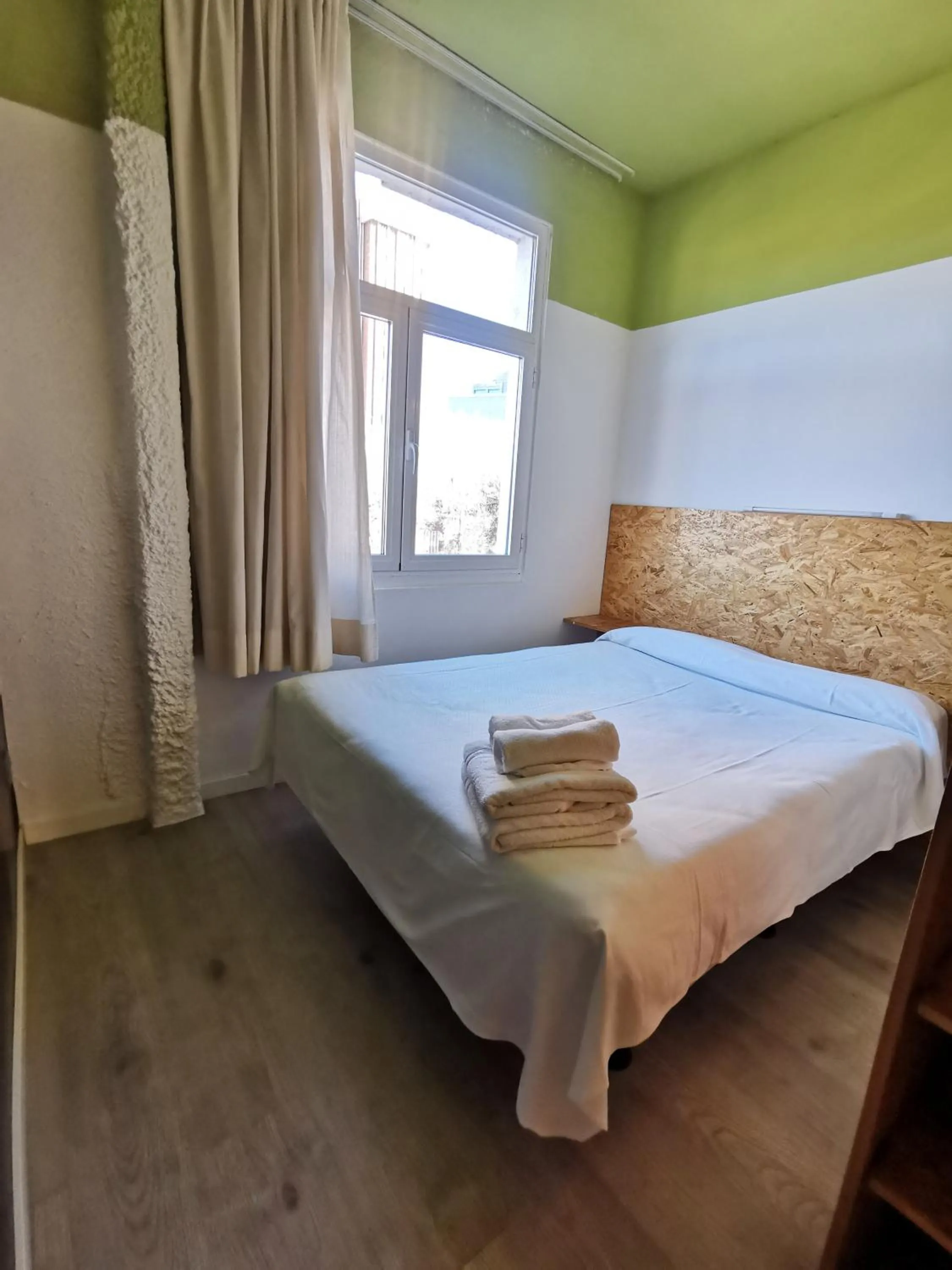 Photo of the whole room, Bed in La Posada de El Chaflán