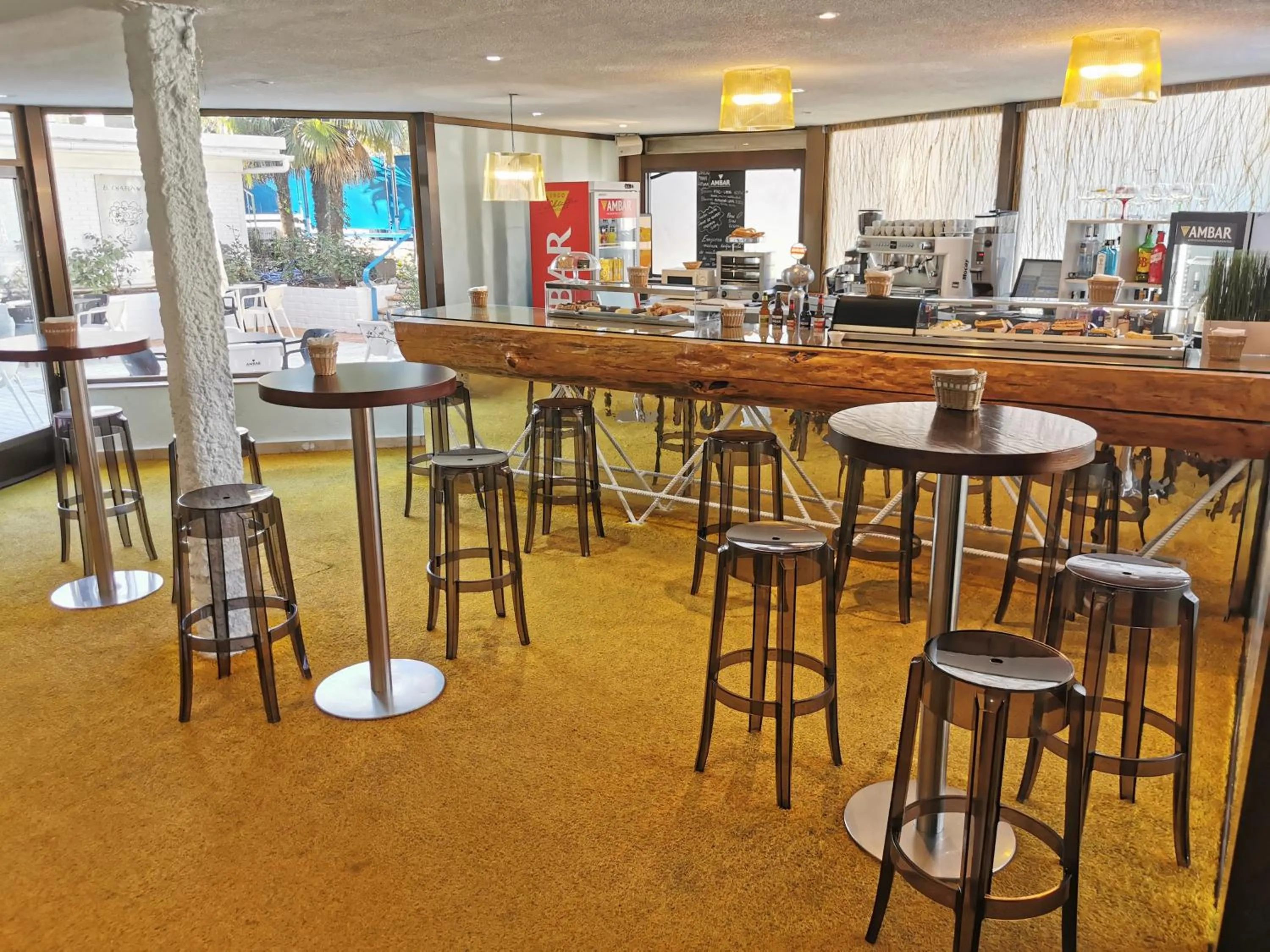 Restaurant/places to eat in La Posada de El Chaflán