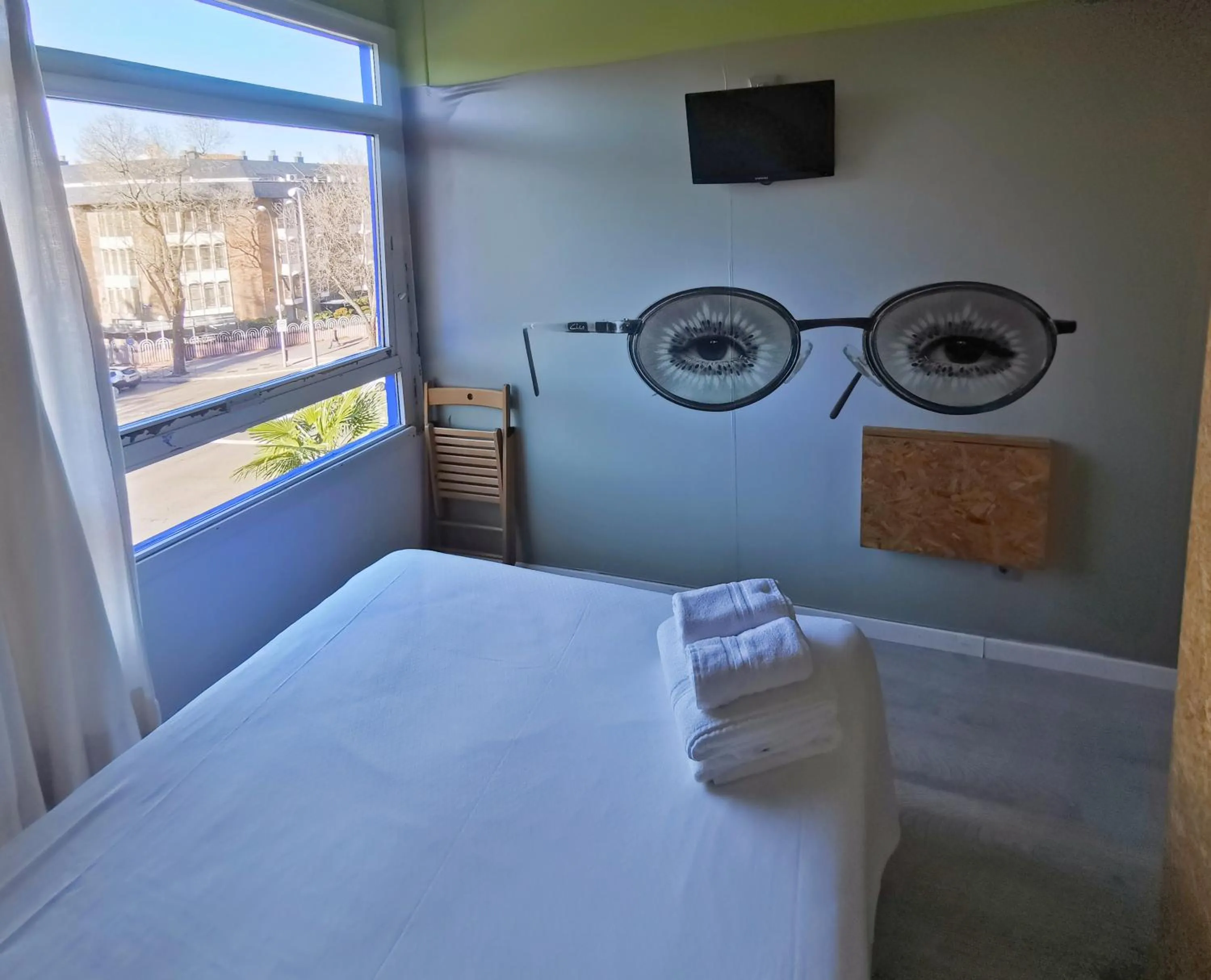 TV and multimedia, Bed in La Posada de El Chaflán