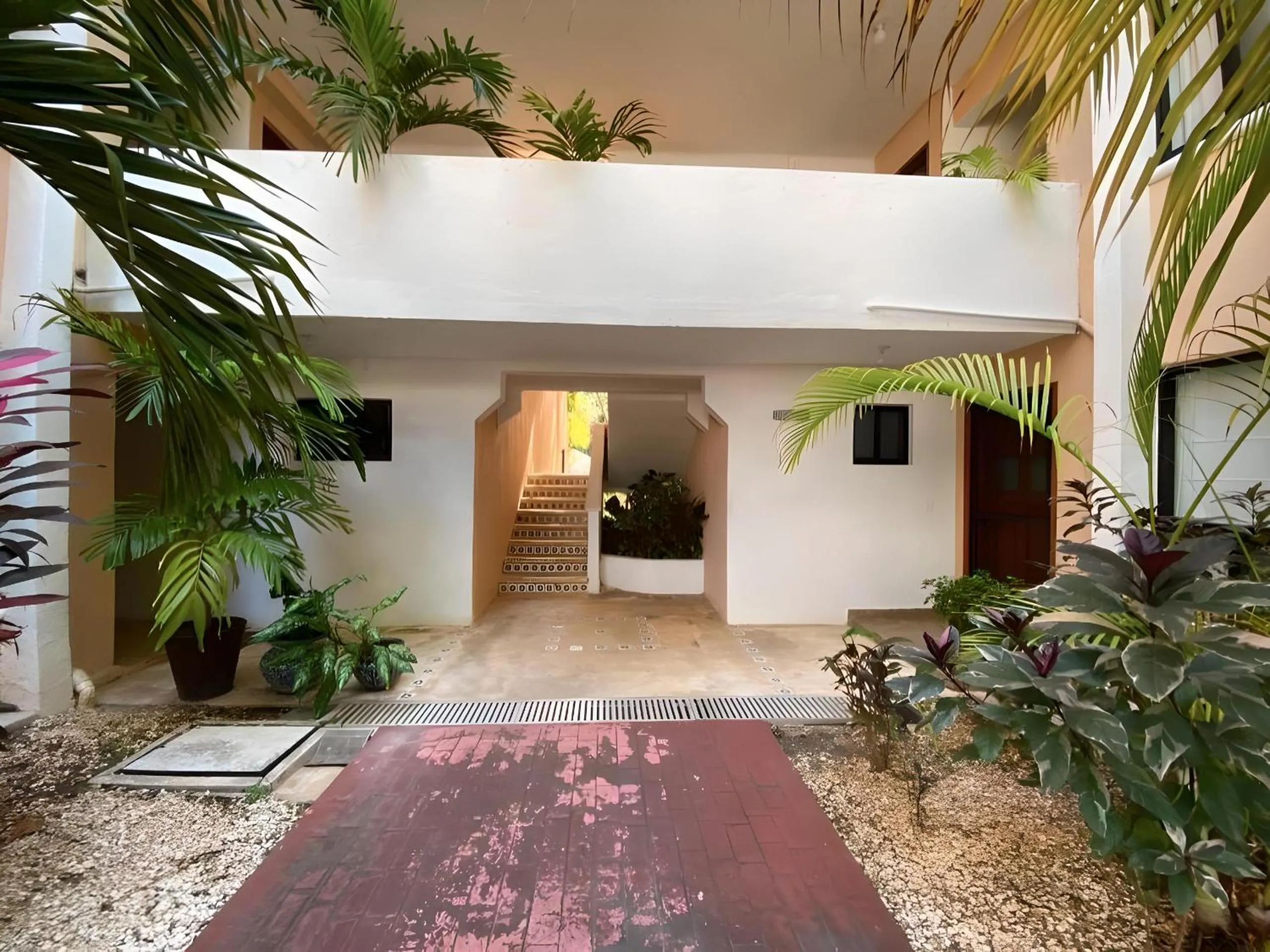 Patio in Villas Tropical By Andiani