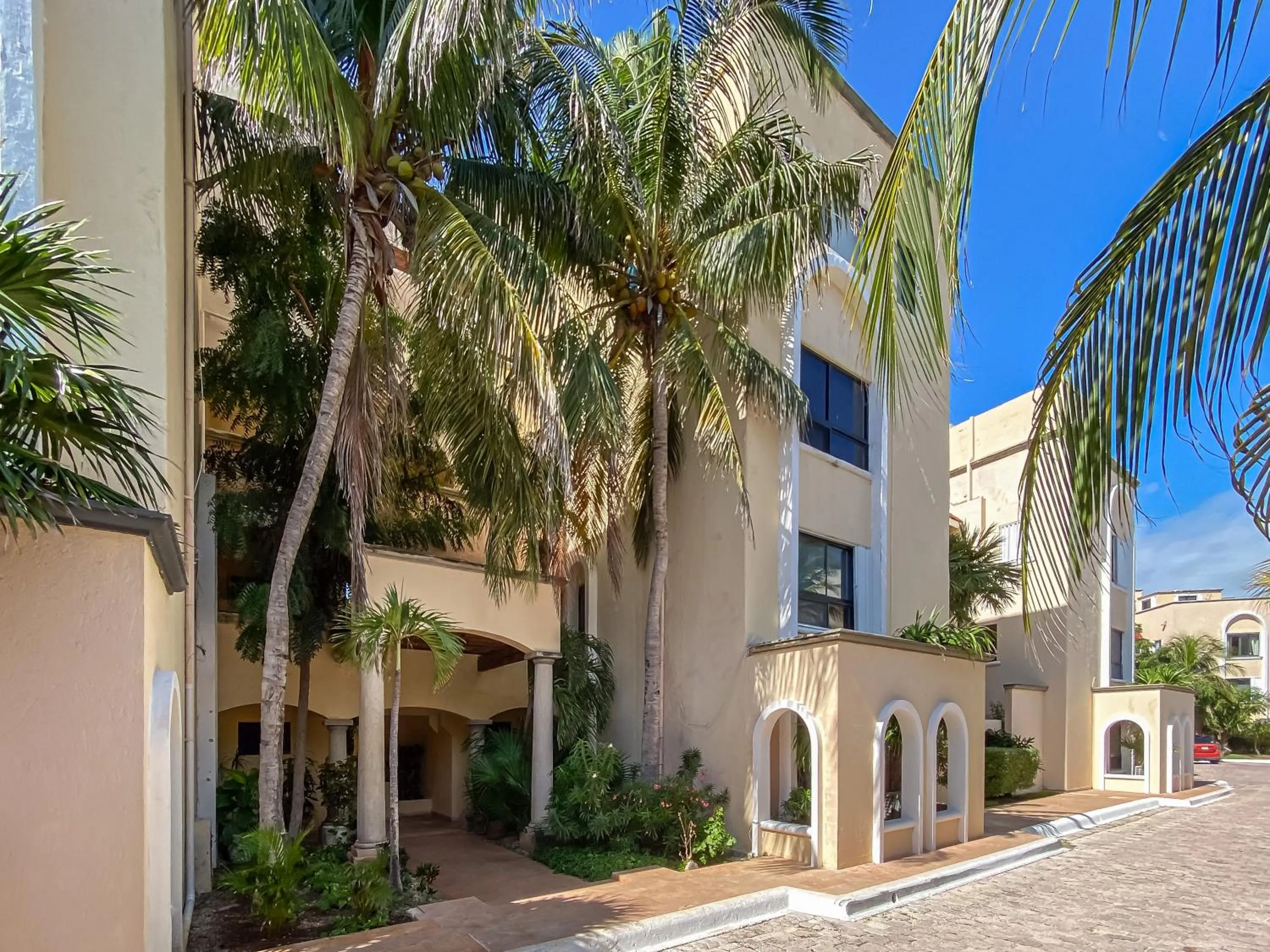 Property building in Villas Tropical By Andiani