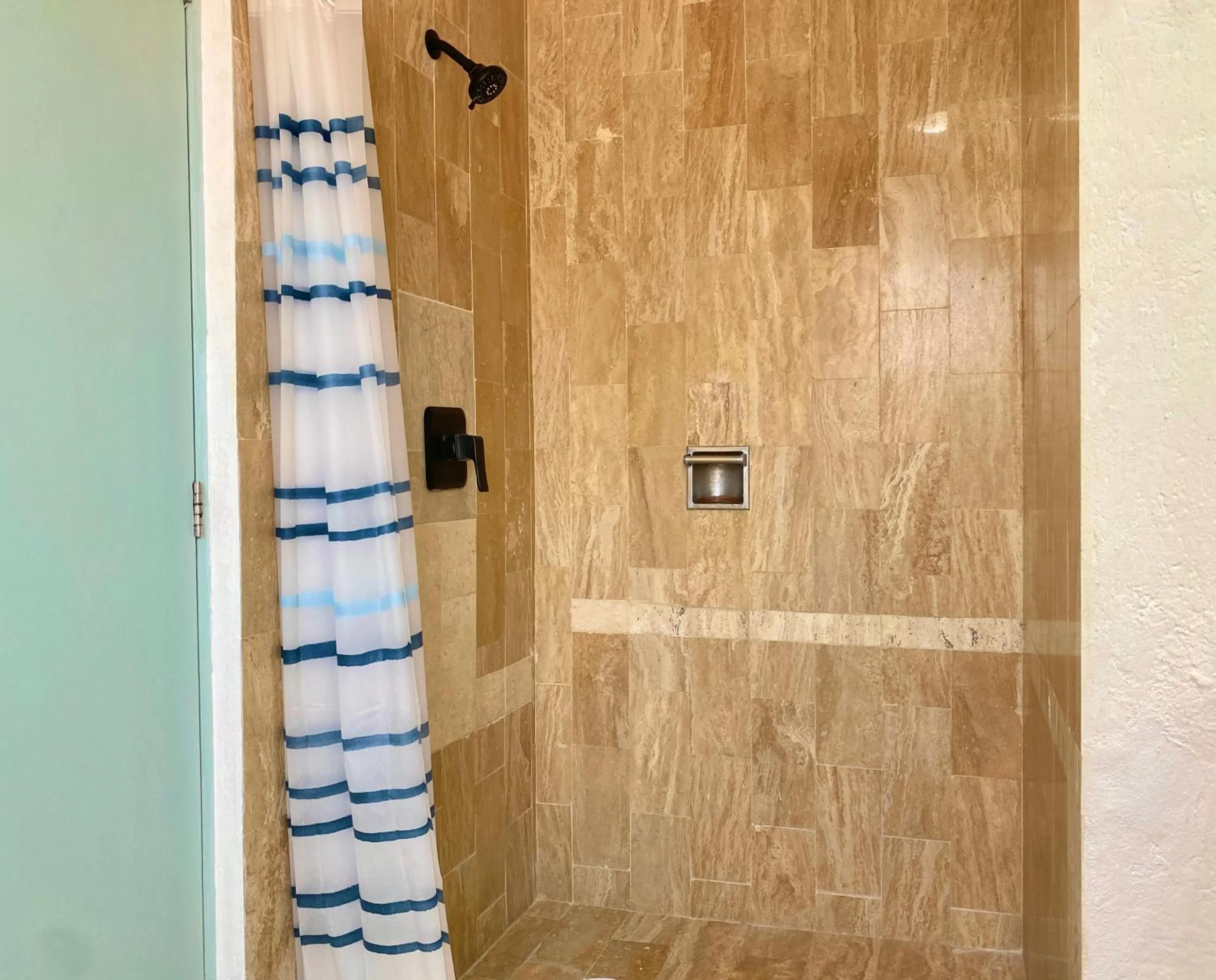 Shower in Villas Tropical By Andiani