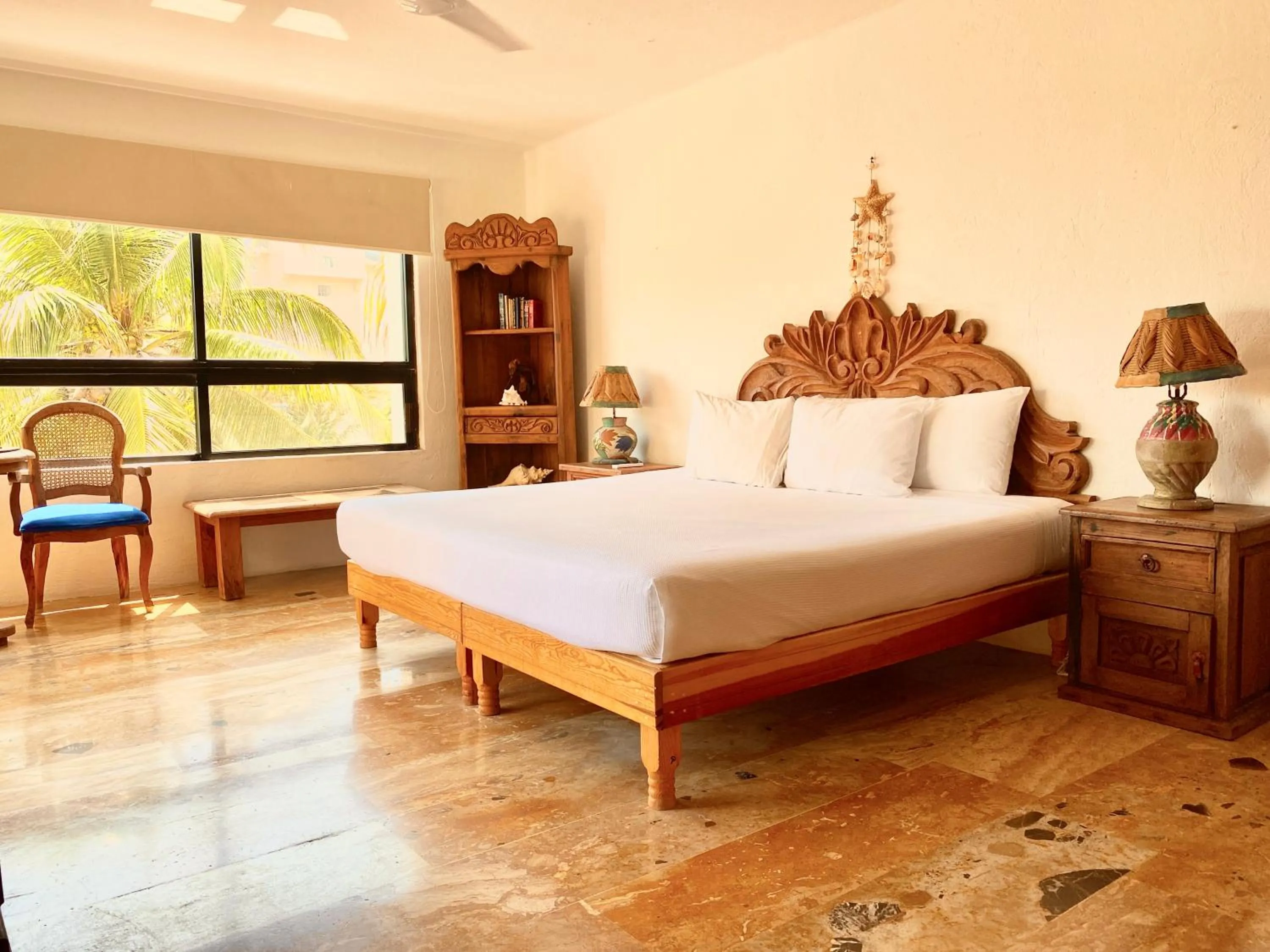 Bedroom, Bed in Villas Tropical By Andiani