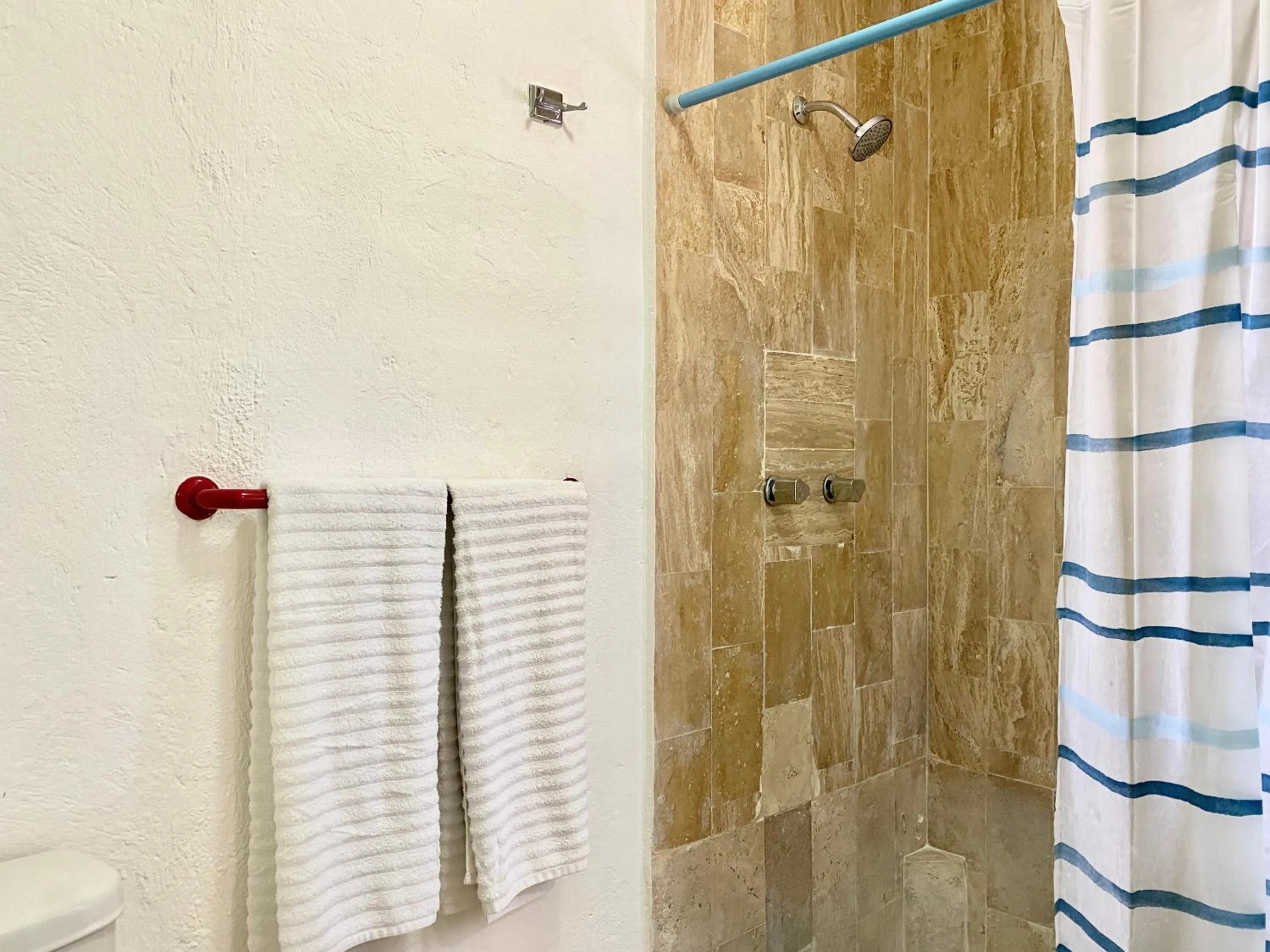 Shower in Villas Tropical By Andiani