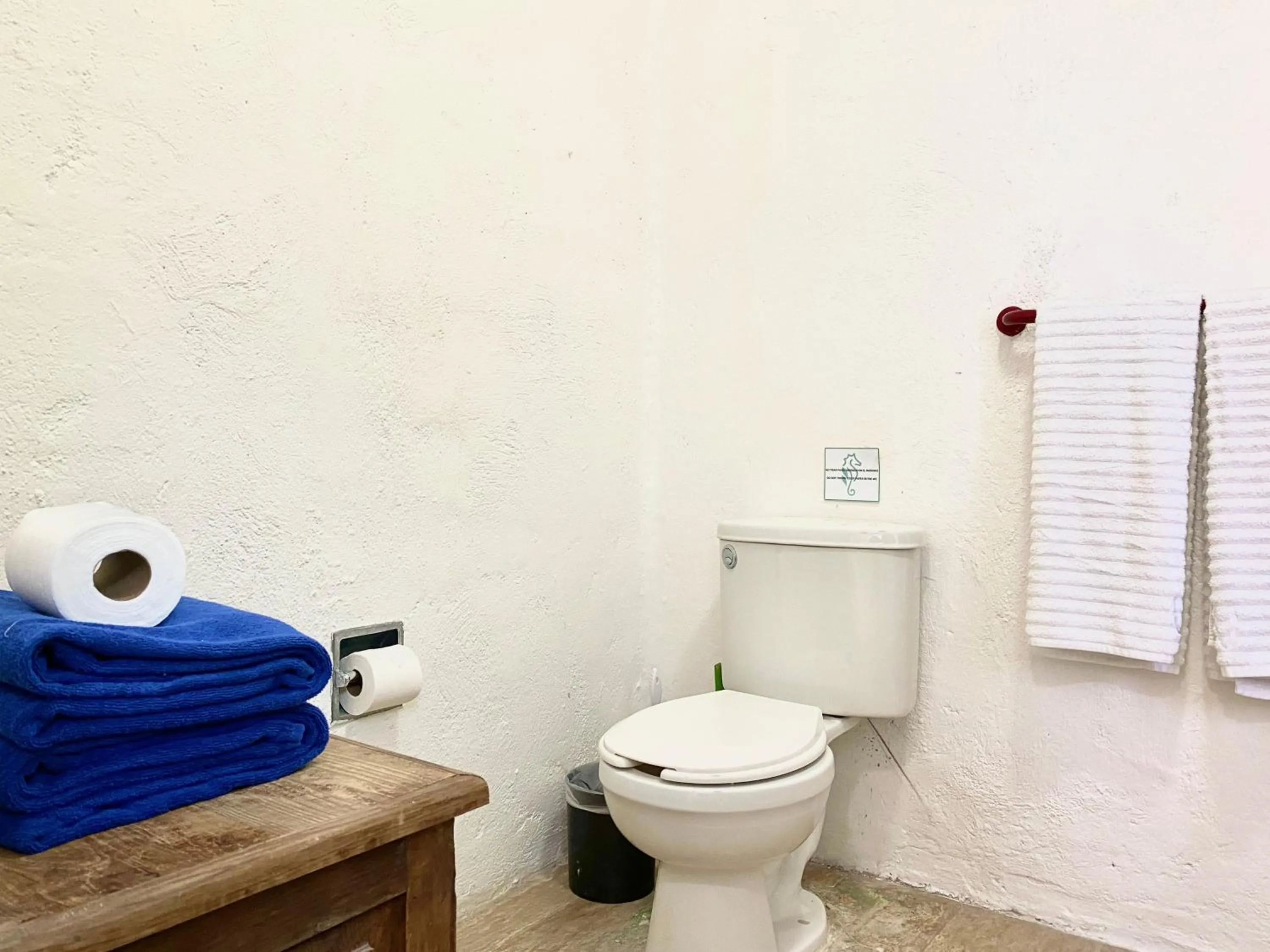 Bathroom in Villas Tropical By Andiani