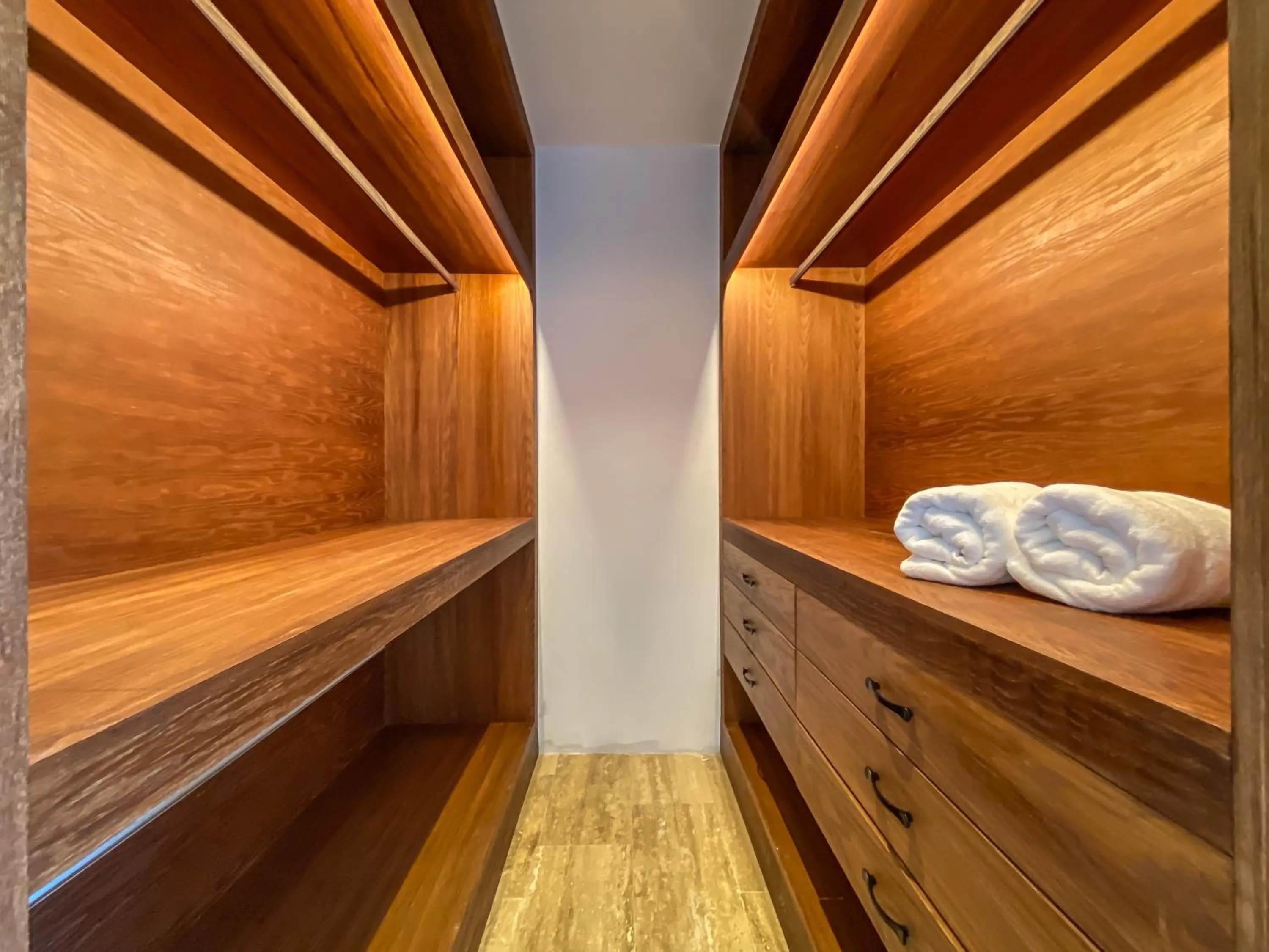 Villas Tropical By Andiani