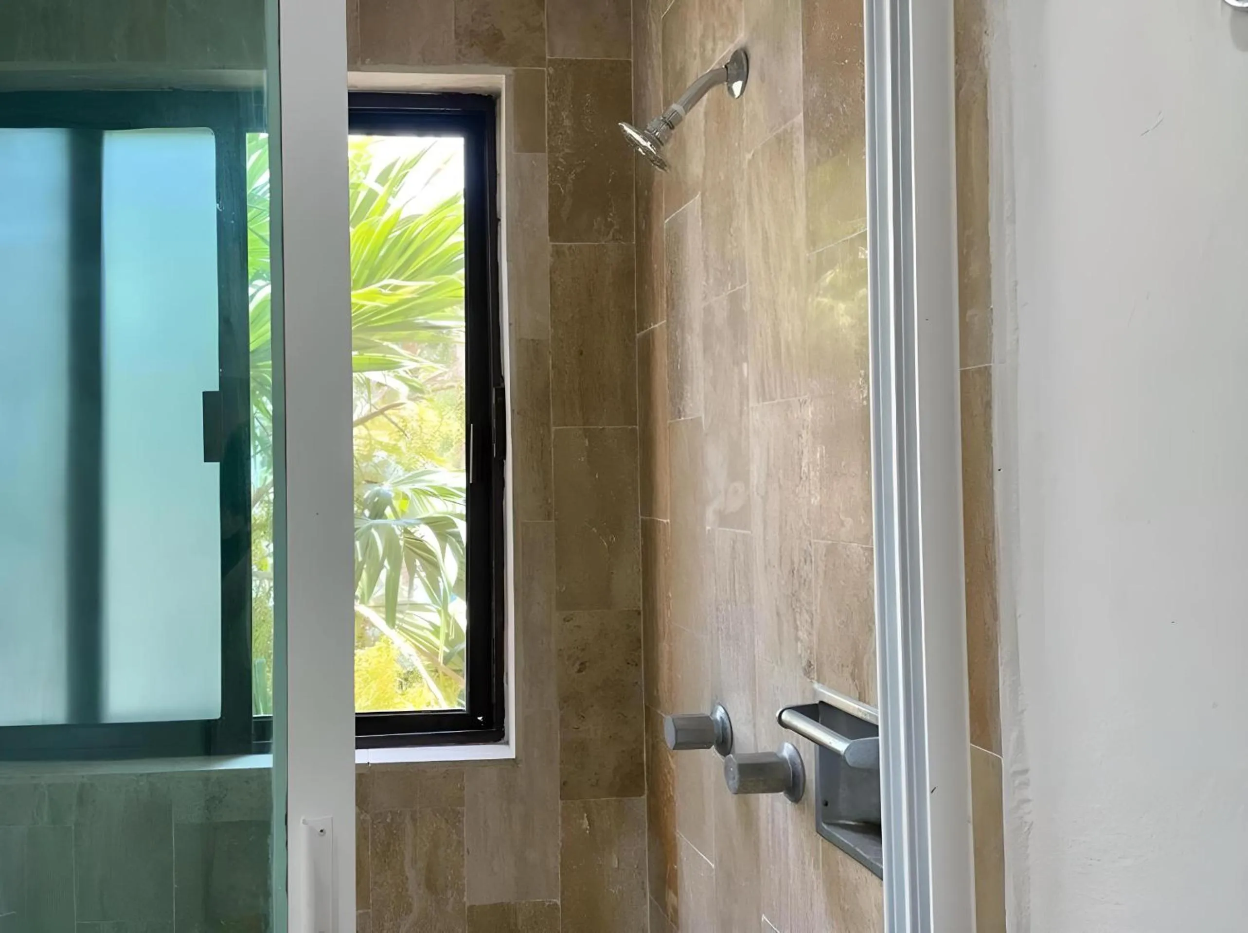 Shower in Villas Tropical By Andiani