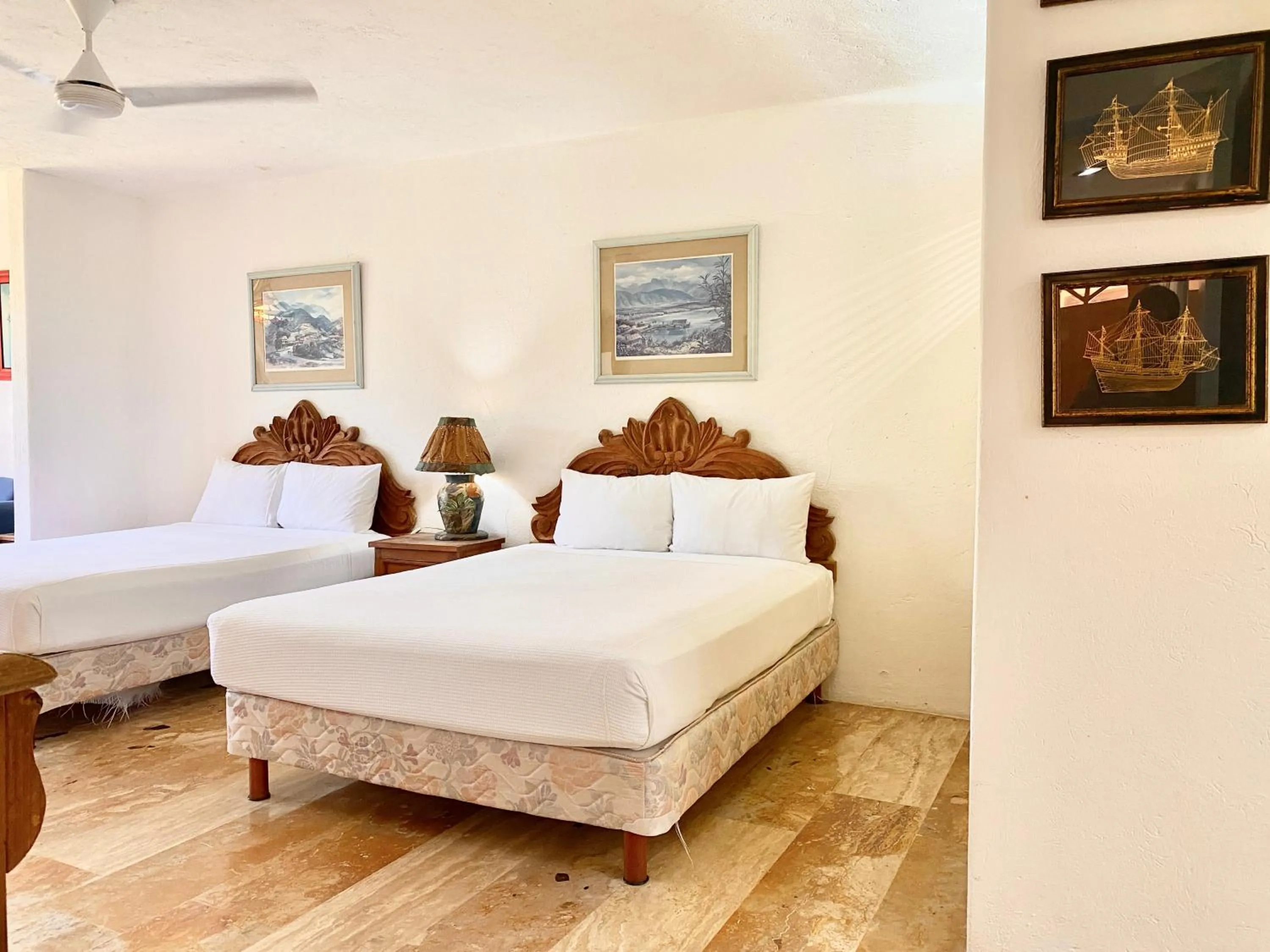 Bedroom, Bed in Villas Tropical By Andiani