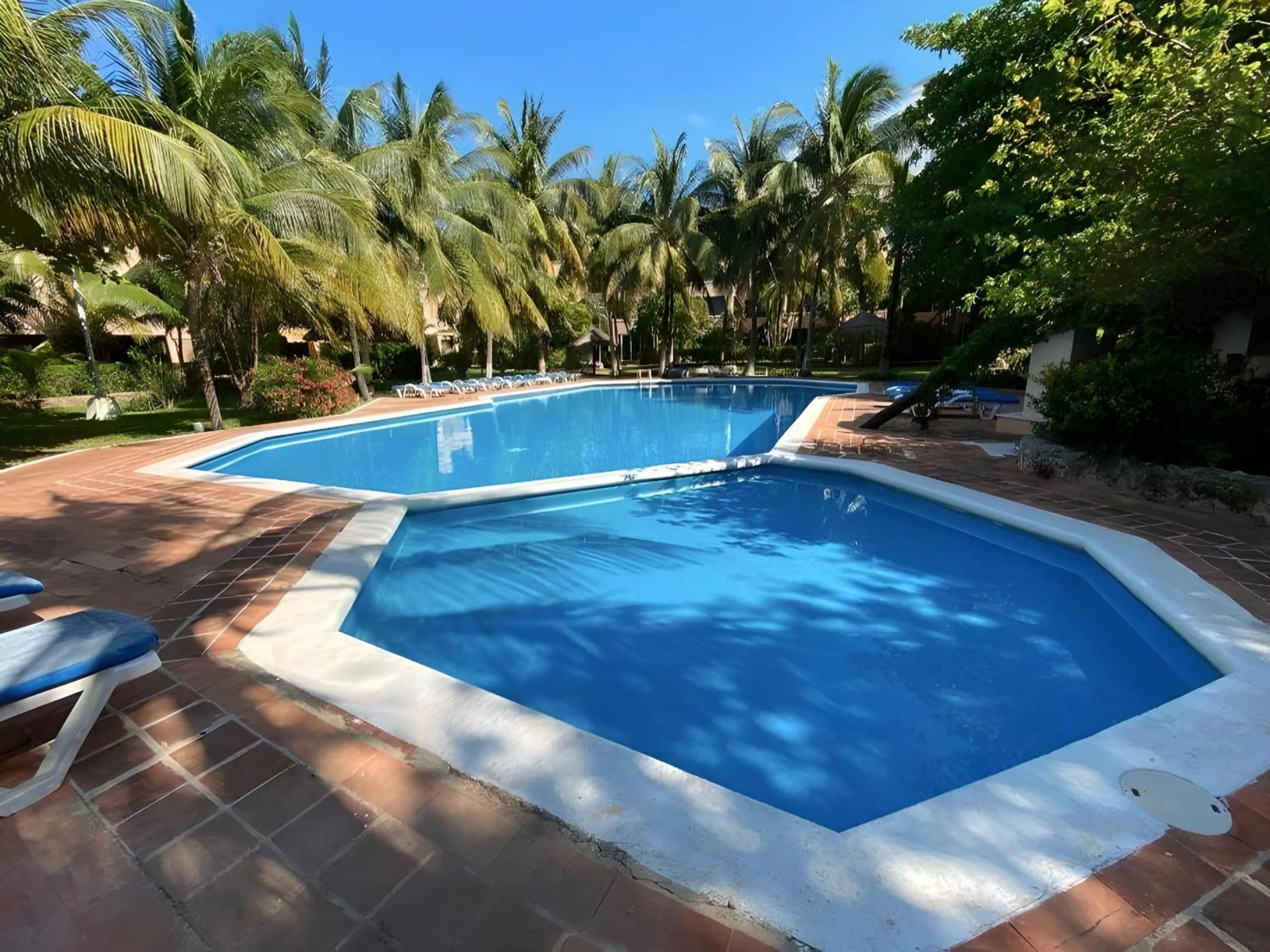 Day in Villas Tropical By Andiani