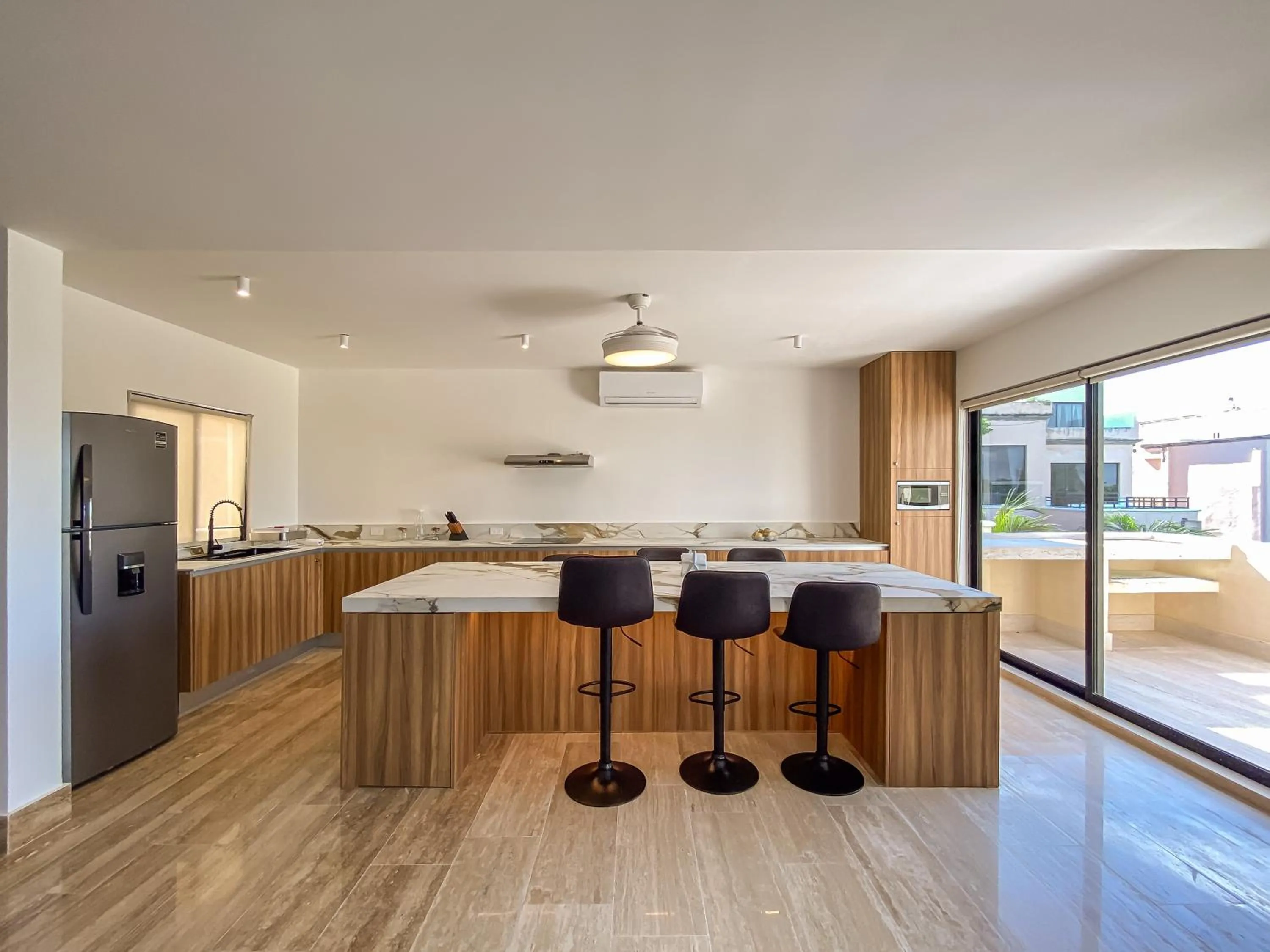 Kitchen or kitchenette in Villas Tropical By Andiani